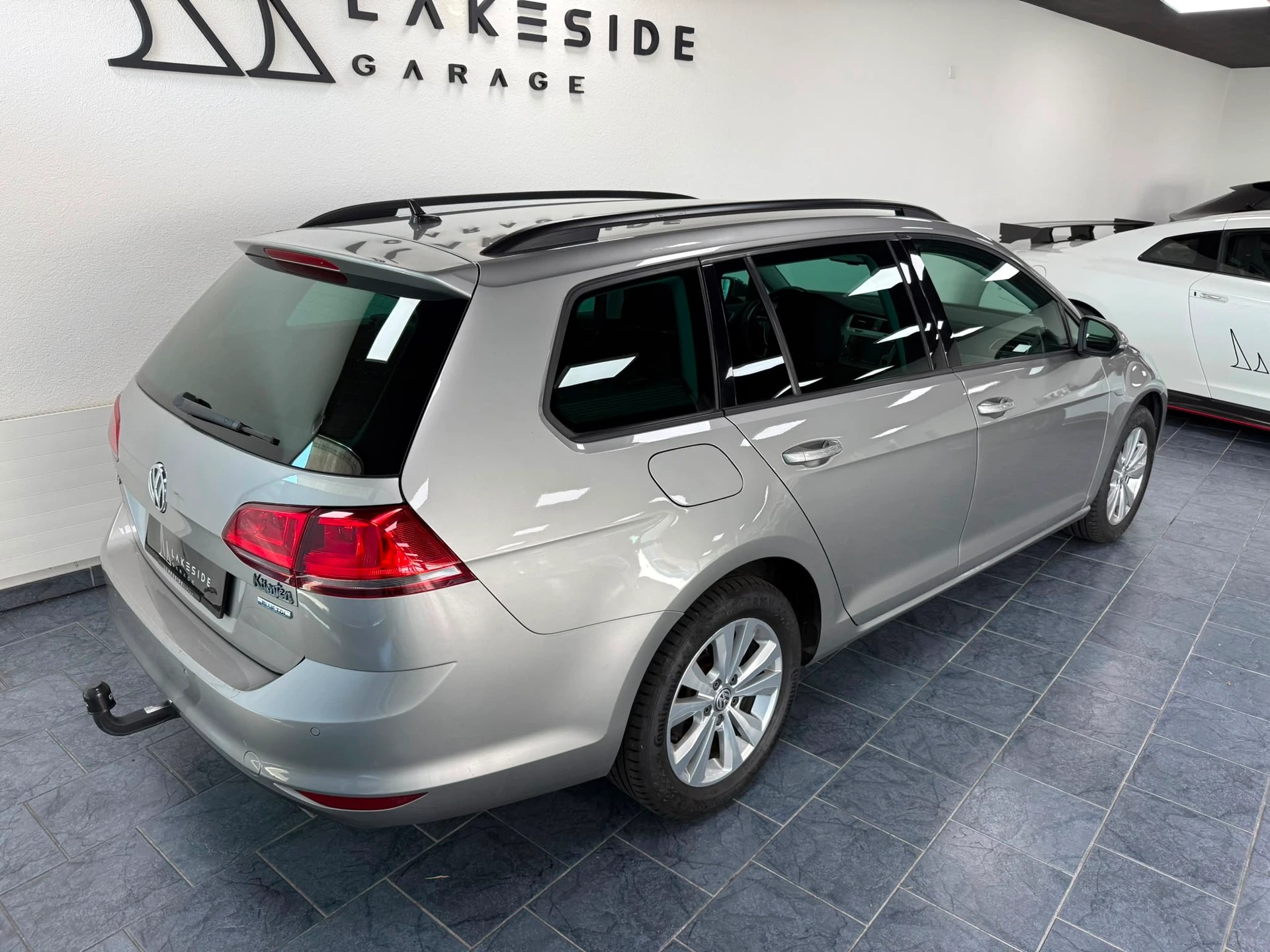VW Golf Variant 1.6 TDI Comfortline DSG-image-3