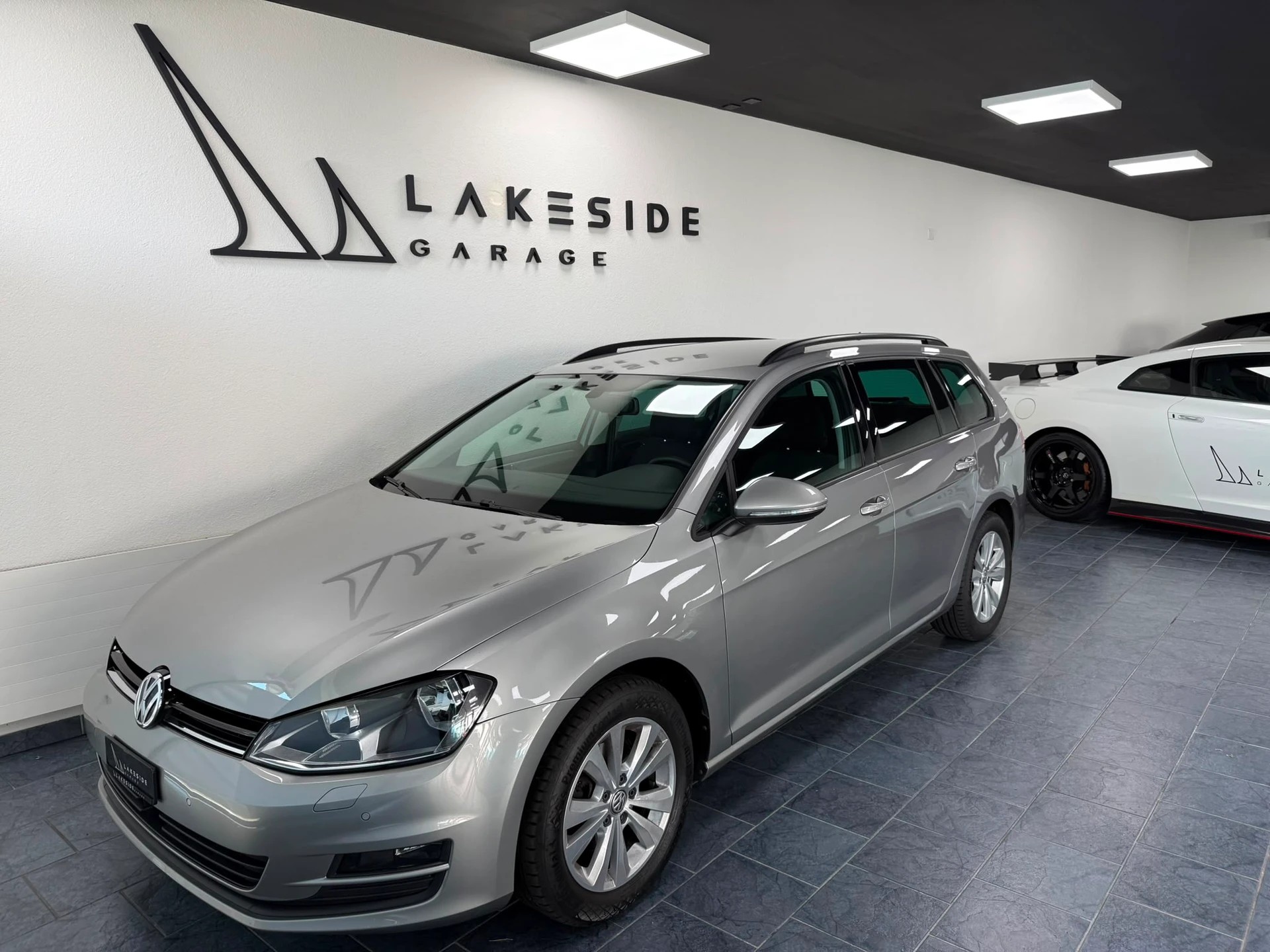 VW Golf Variant 1.6 TDI Comfortline DSG-image-0