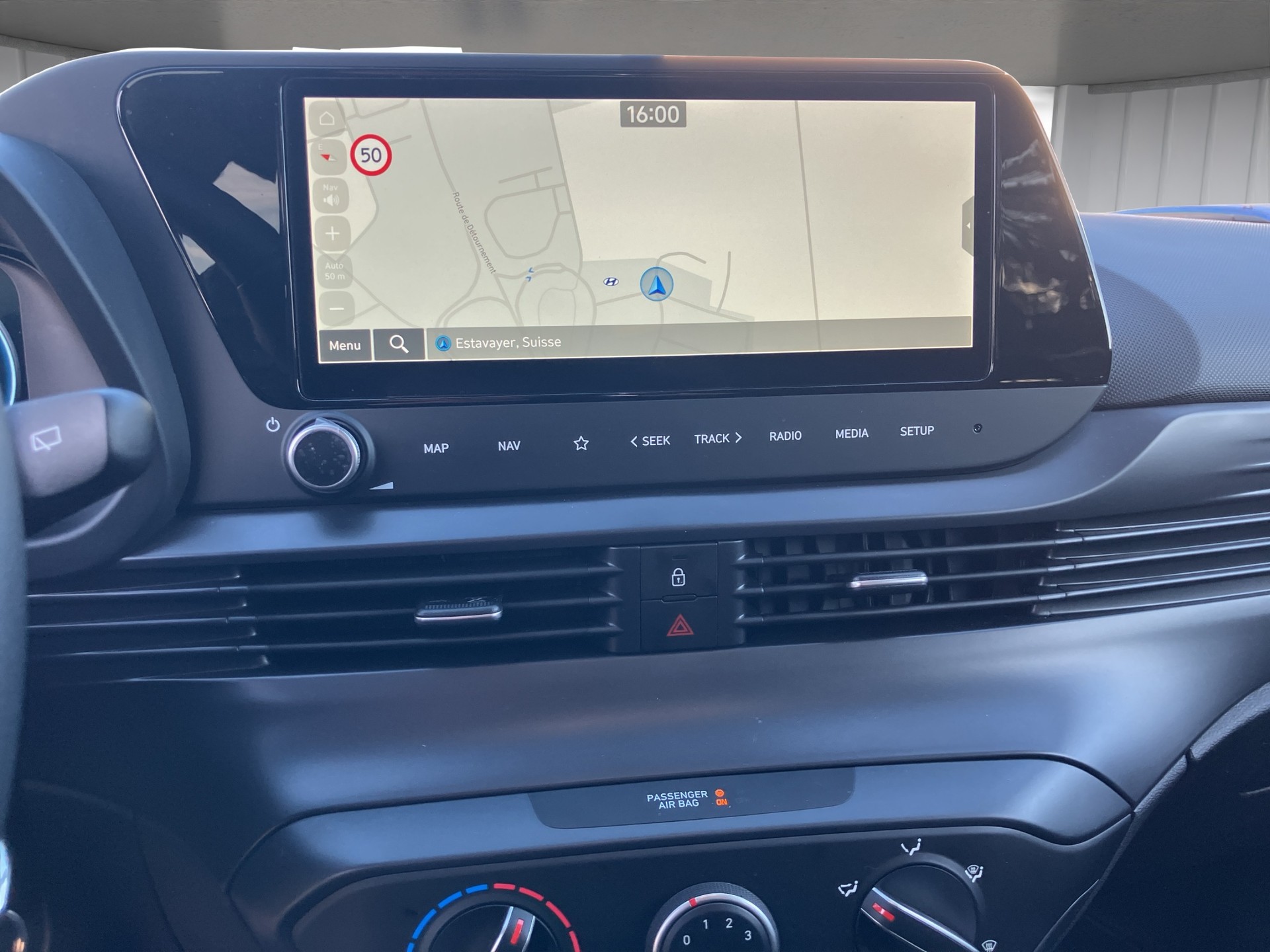 HYUNDAI i20 1.0 T-GDi Amplia DCT-image-8