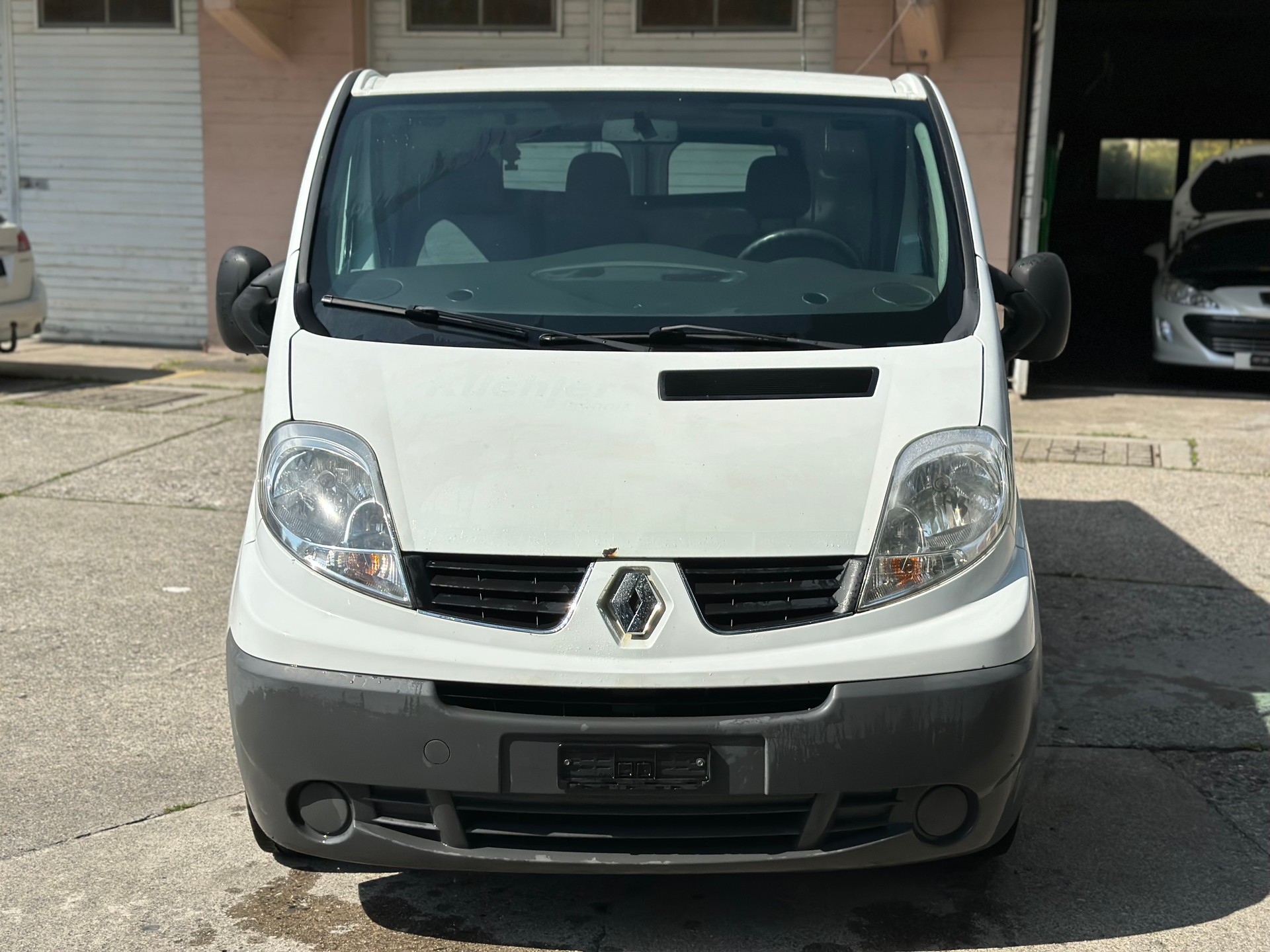 RENAULT Trafic 2.0 dCi 115 2.9t L1H1-image-0