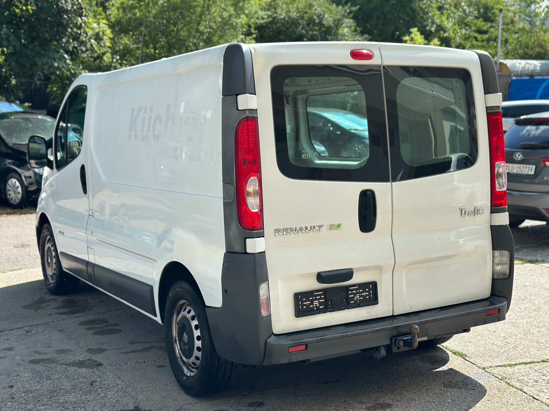RENAULT Trafic 2.0 dCi 115 2.9t L1H1-image-5