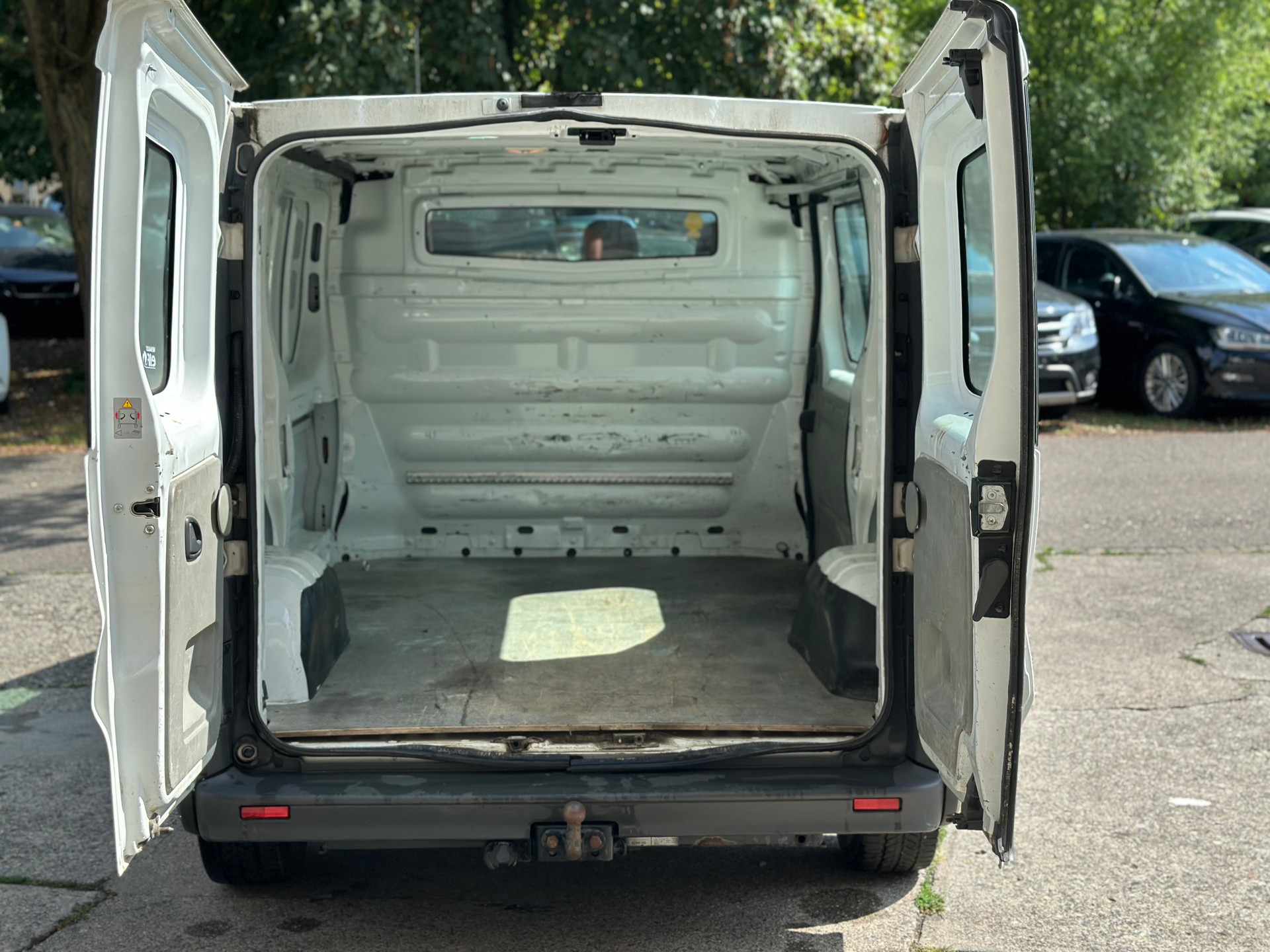 RENAULT Trafic 2.0 dCi 115 2.9t L1H1-image-7