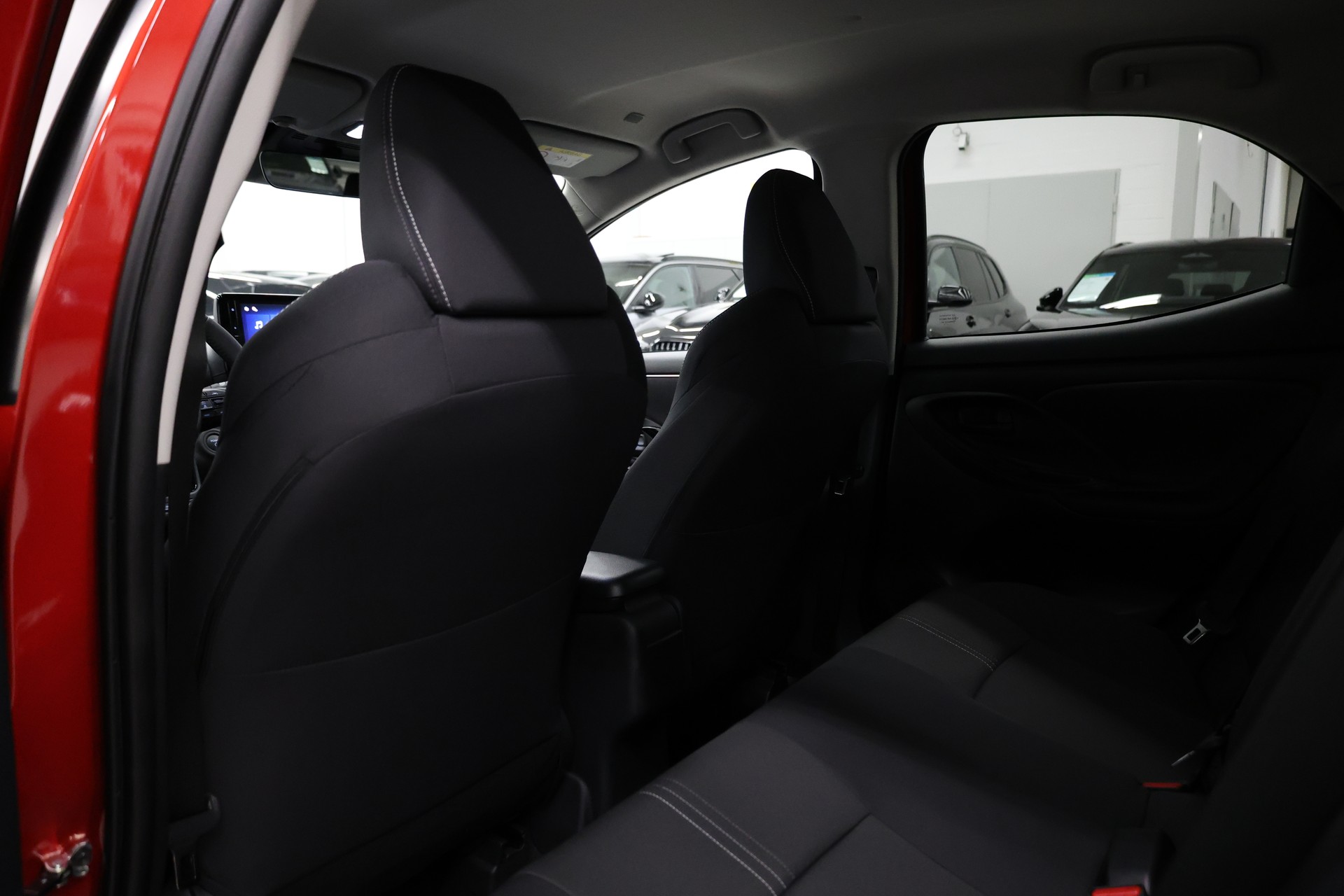 TOYOTA Yaris 1.5 VVT-i HSD Teamplayer-image-29