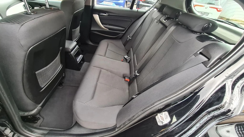 BMW 116i Business ** Gr-Navigationssystem ** Tempomat ** PDC Hinten ** Frisch Ab MFK & Service **-image-12