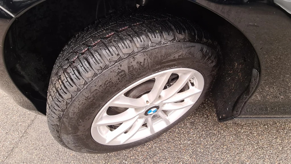 BMW 116i Business ** Gr-Navigationssystem ** Tempomat ** PDC Hinten ** Frisch Ab MFK & Service **-image-14