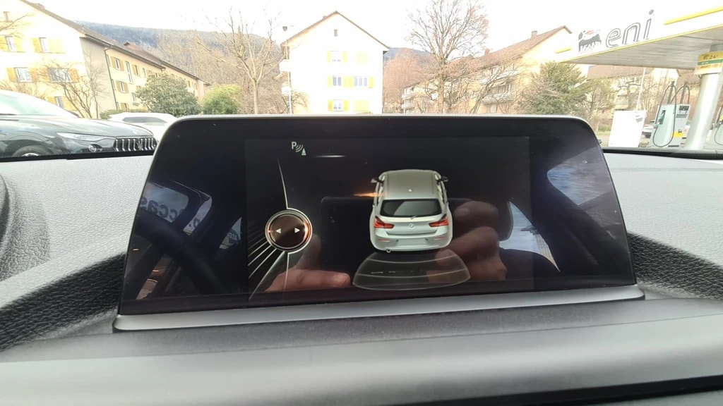 BMW 116i Business ** Gr-Navigationssystem ** Tempomat ** PDC Hinten ** Frisch Ab MFK & Service **-image-9