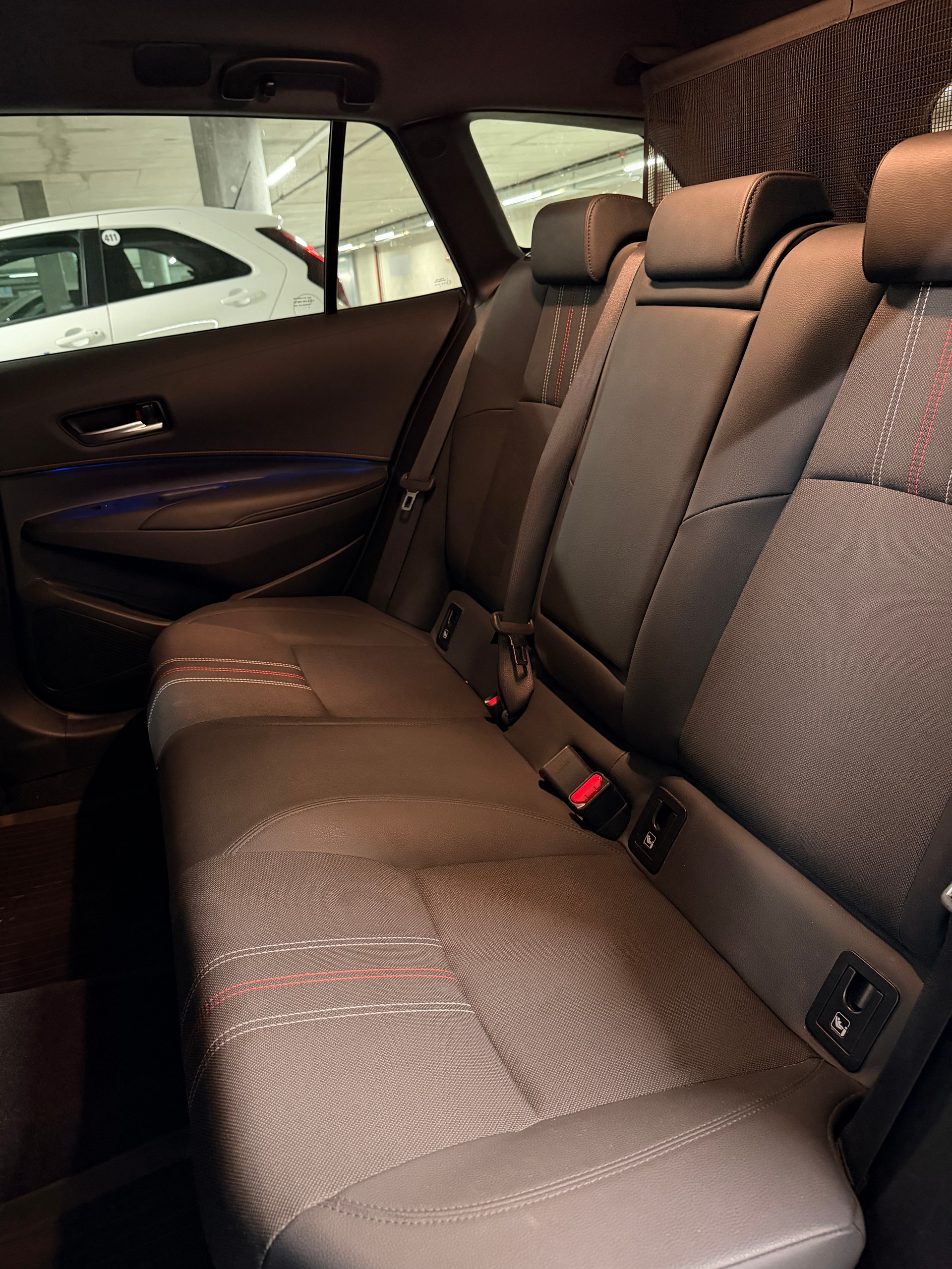 TOYOTA Corolla Touring Sports 2.0 HSD GR-S e-CVT-image-16