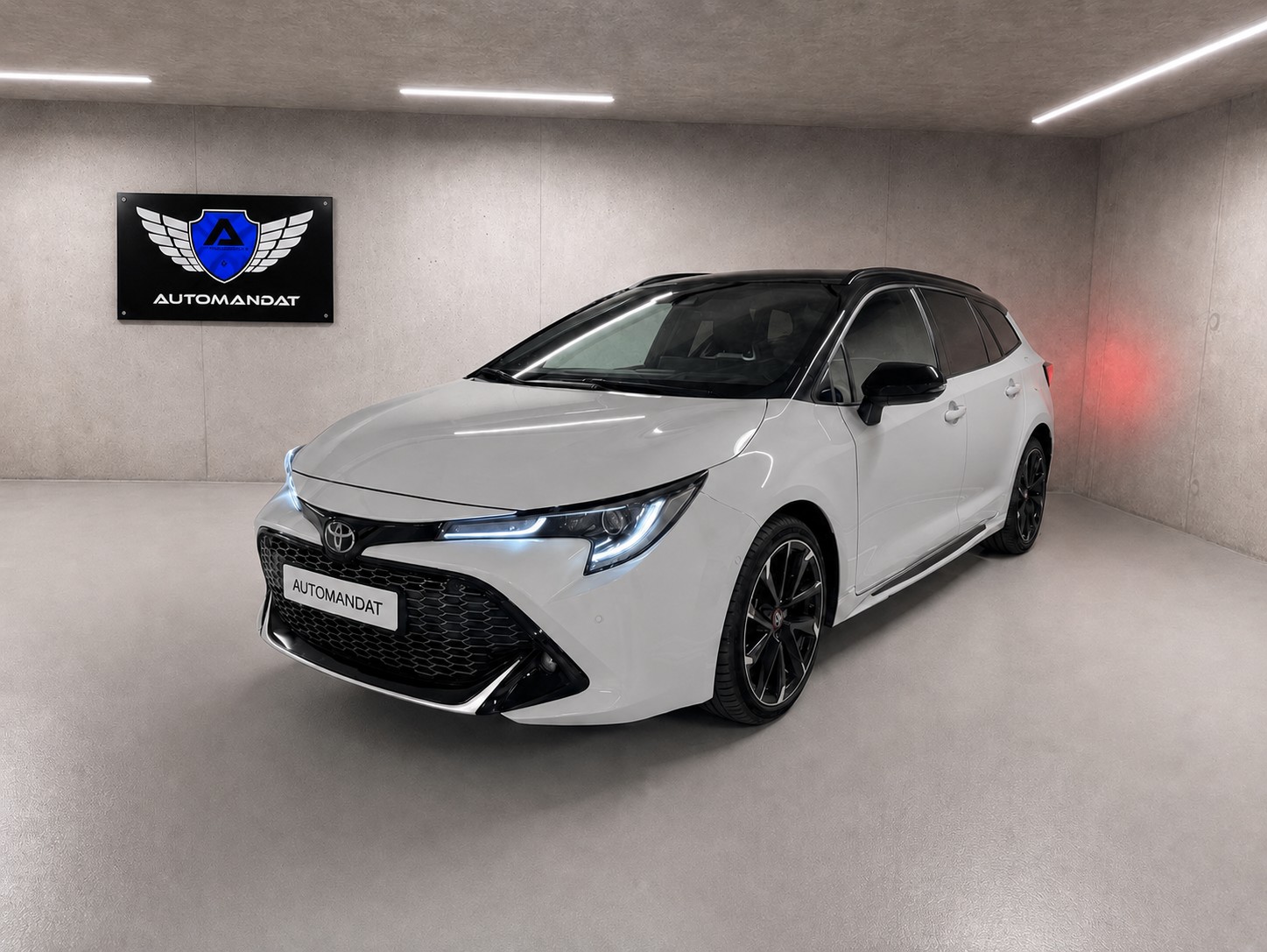 TOYOTA Corolla Touring Sports 2.0 HSD GR-S e-CVT-image-0