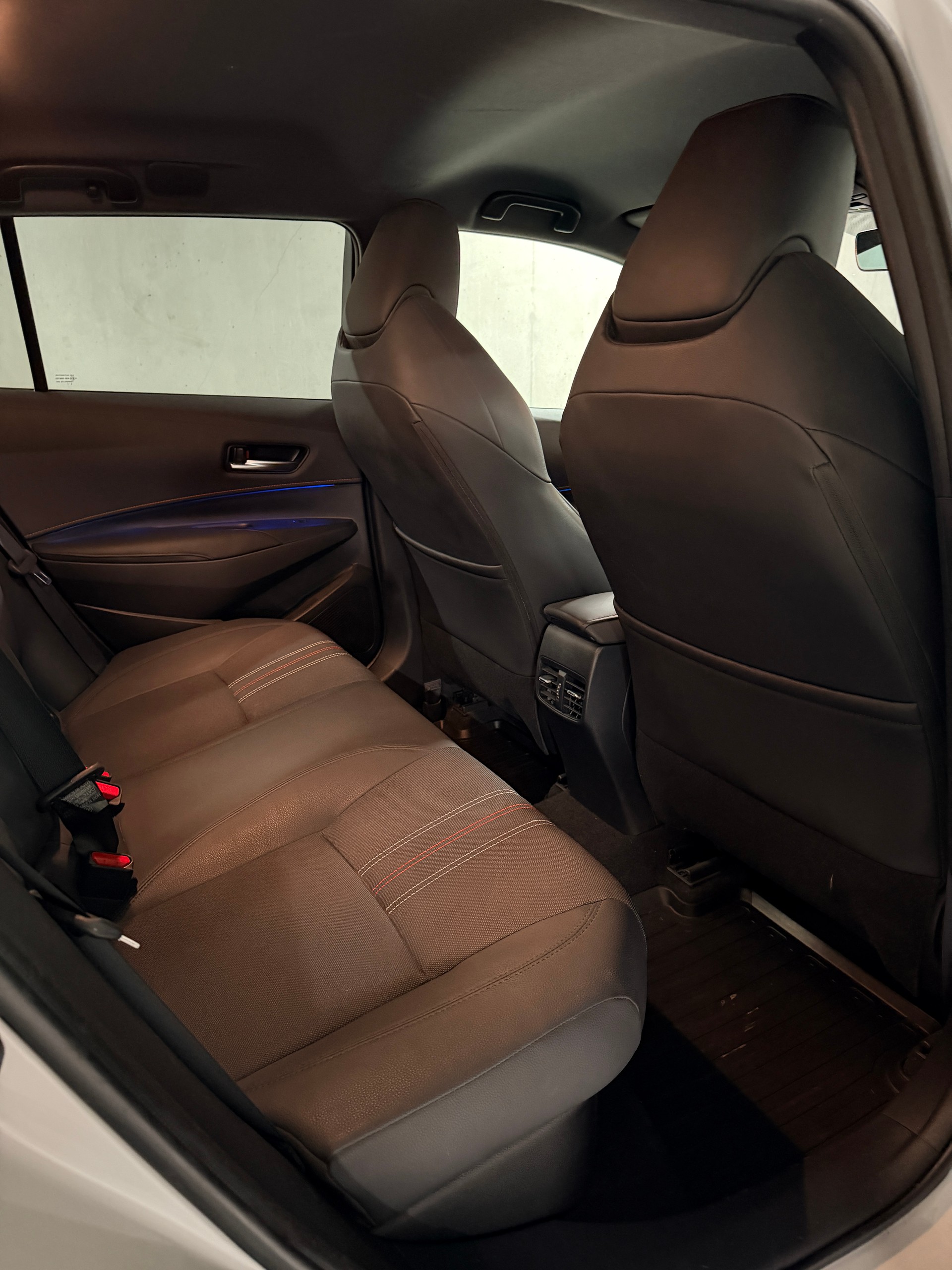 TOYOTA Corolla Touring Sports 2.0 HSD GR-S e-CVT-image-19