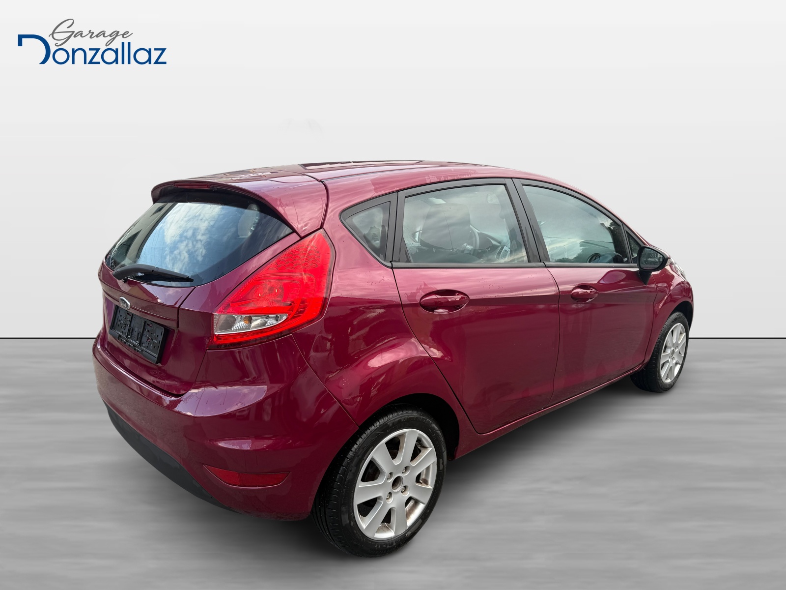 FORD Fiesta 1.4 16V Trend Automatic(M)-image-3