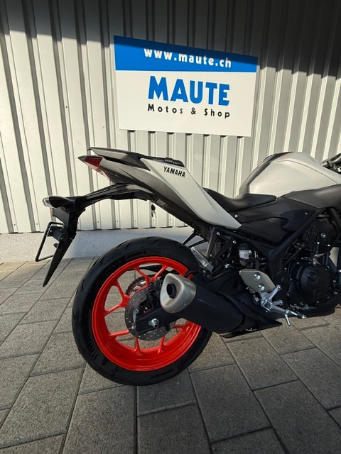 YAMAHA MT-03 ABS-showroom-element-3