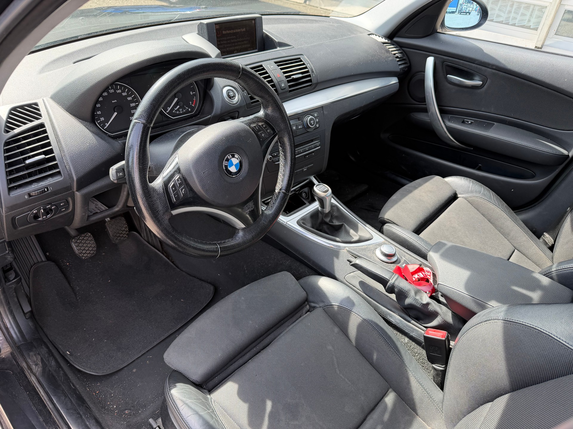BMW 116i Access-image-7