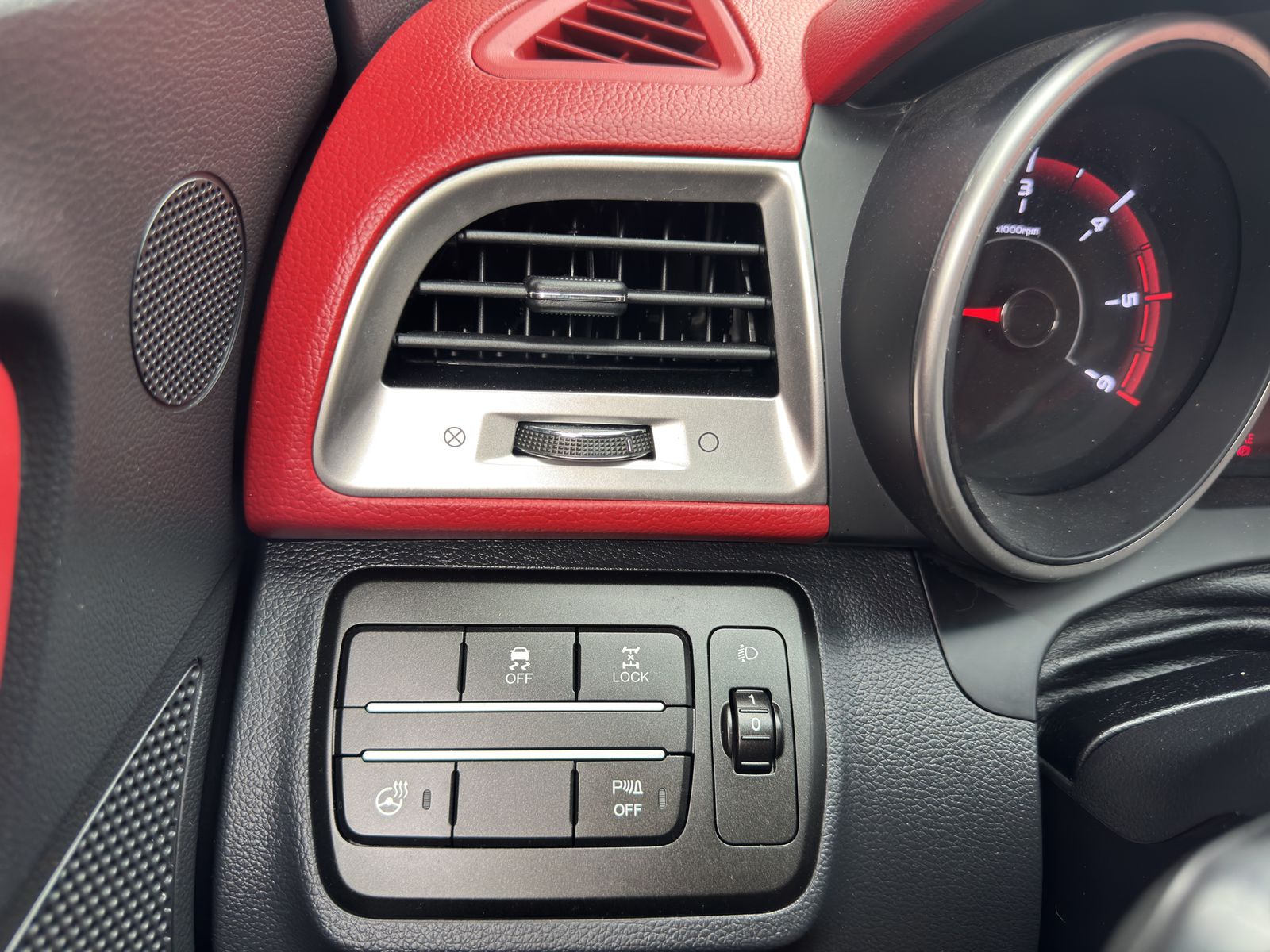 KGM-SsangYong Tivoli 1.6 eXDi Quartz 4WD-image-10