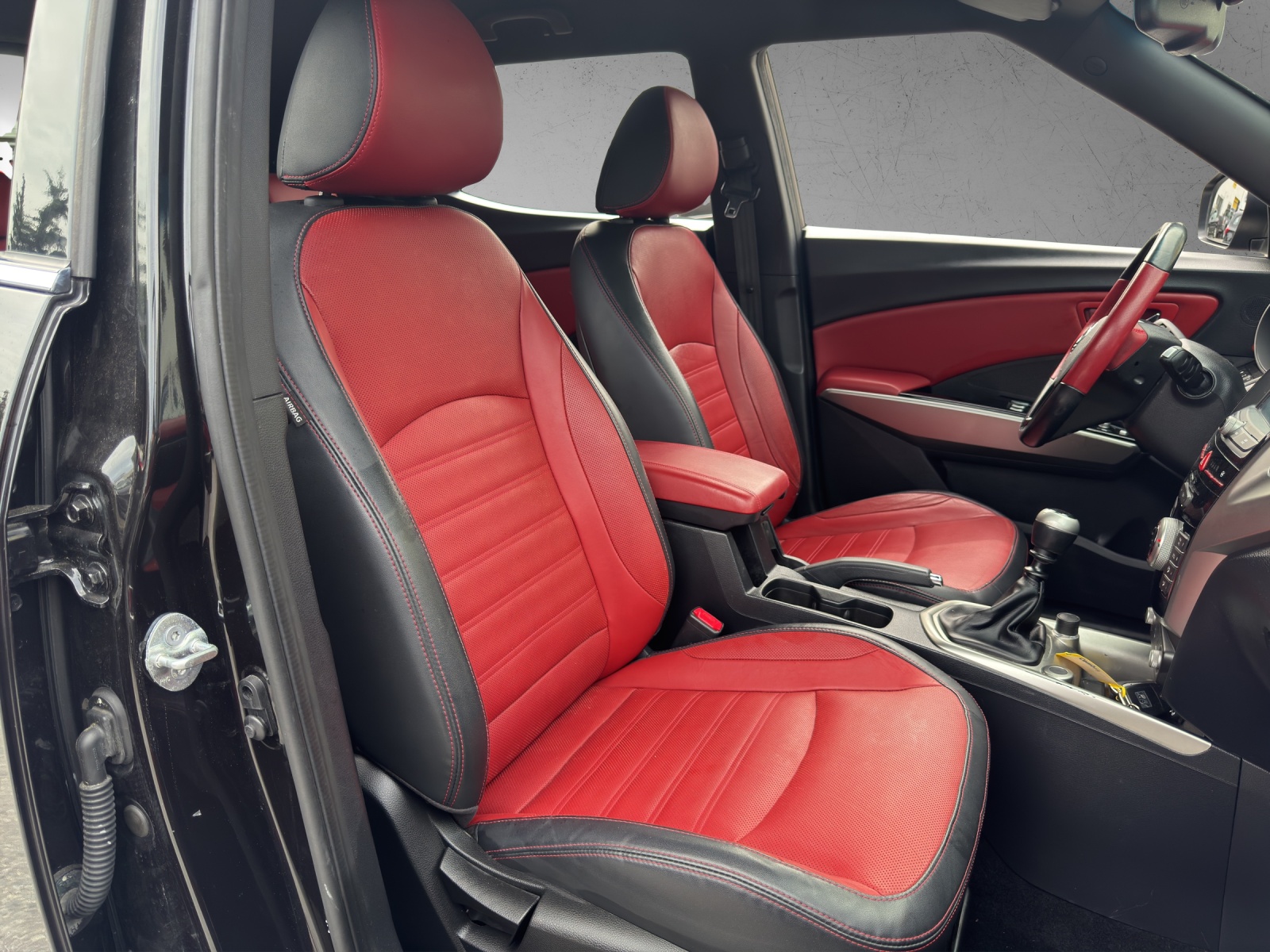 KGM-SsangYong Tivoli 1.6 eXDi Quartz 4WD-image-12