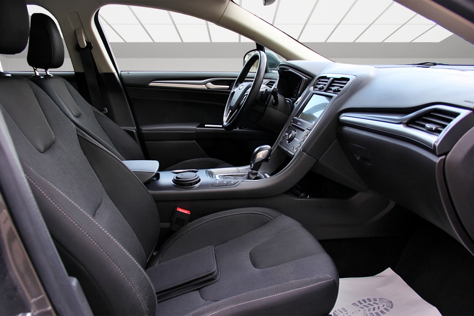 FORD Mondeo 2.0 TDCi Titanium PowerShift-image-12