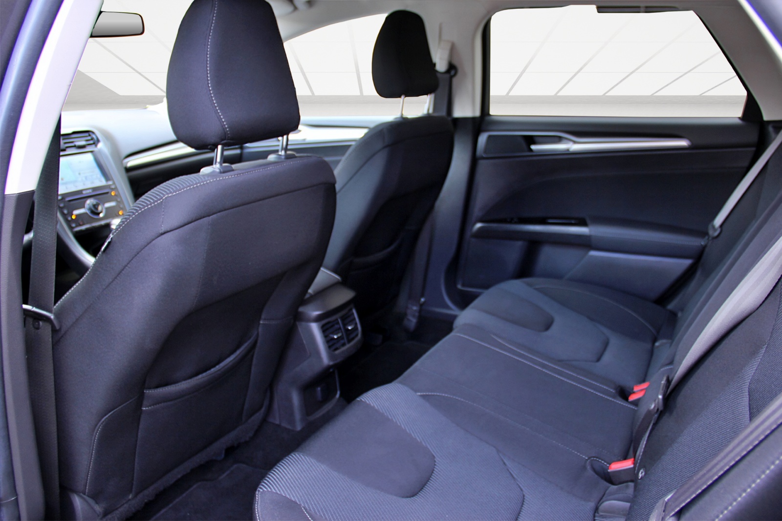 FORD Mondeo 2.0 TDCi Titanium PowerShift-image-9