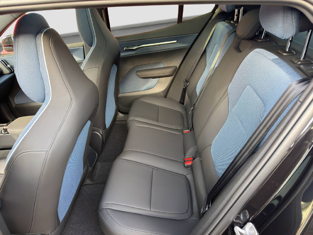 VOLVO EX 30 CC E60 Twin Performance AWD-image-12