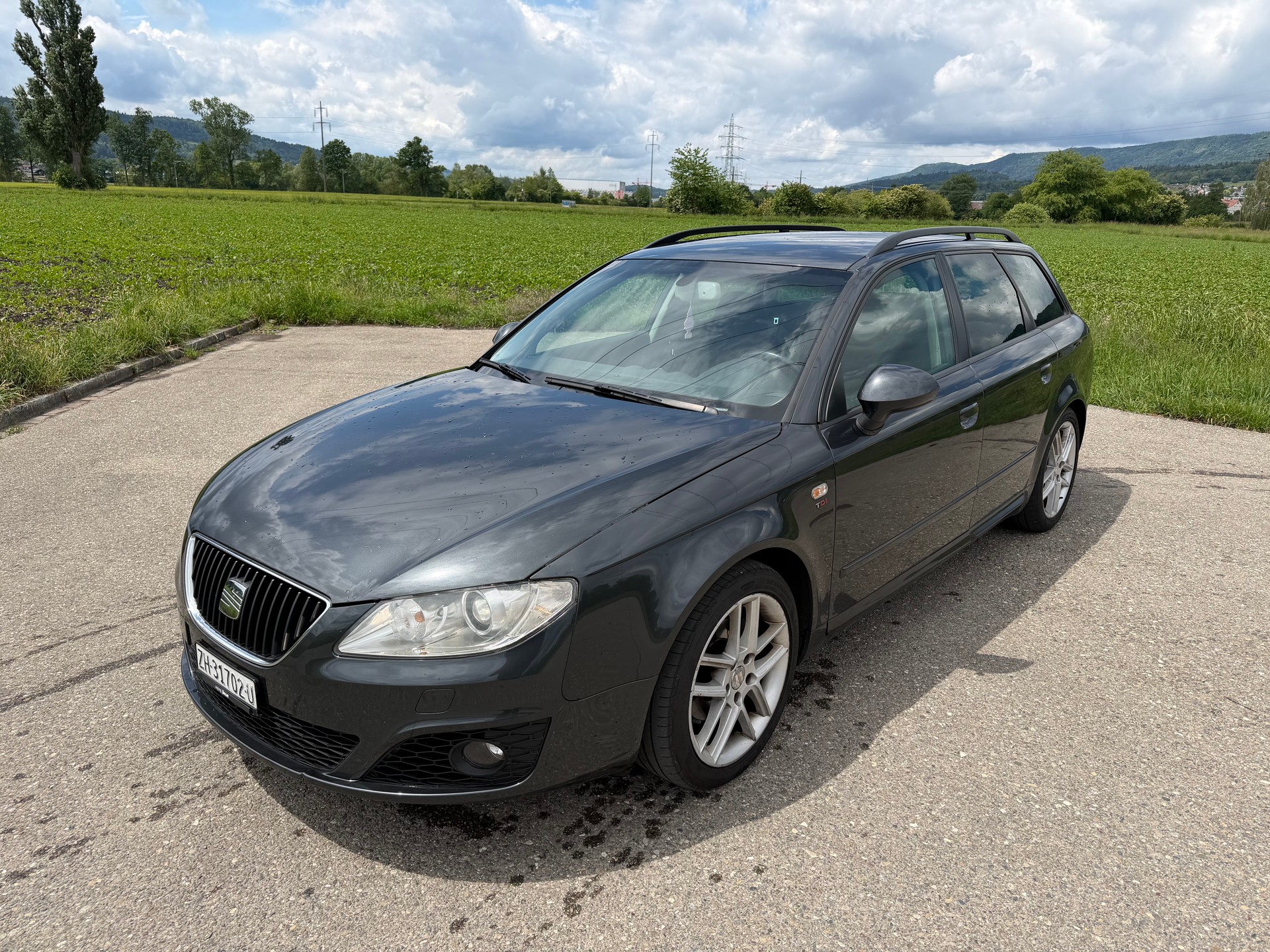 SEAT Exeo ST 2.0 TDI Sport-showroom-element-1