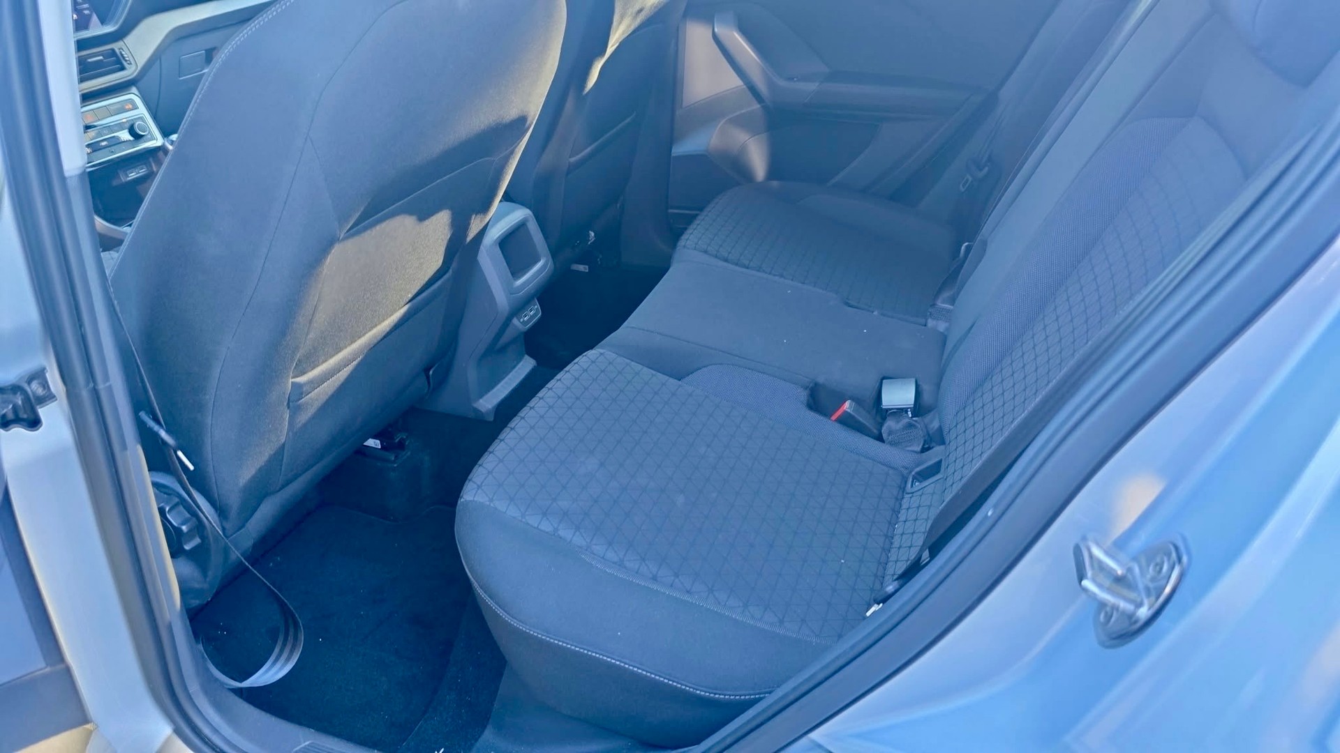 VW T-Cross 1.0 TSI Life-image-10