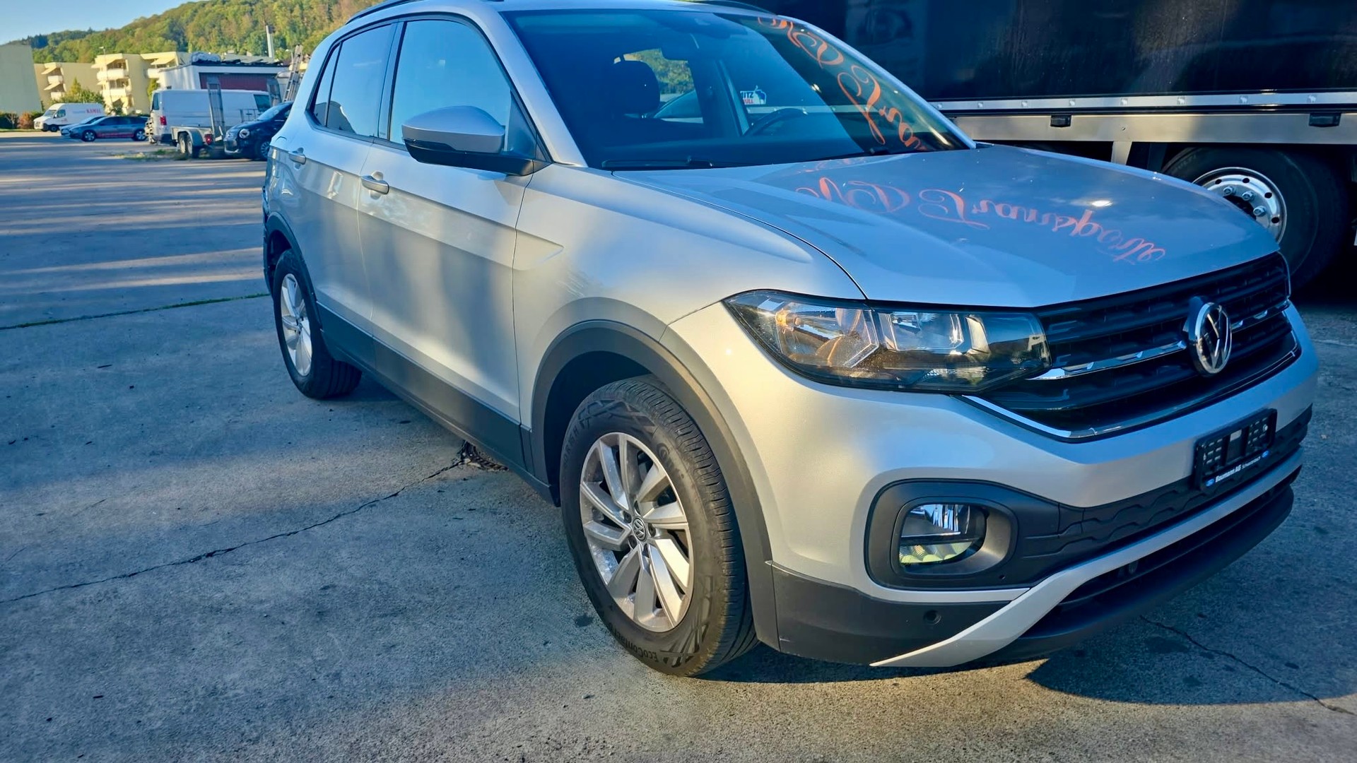 VW T-Cross 1.0 TSI Life-image-1