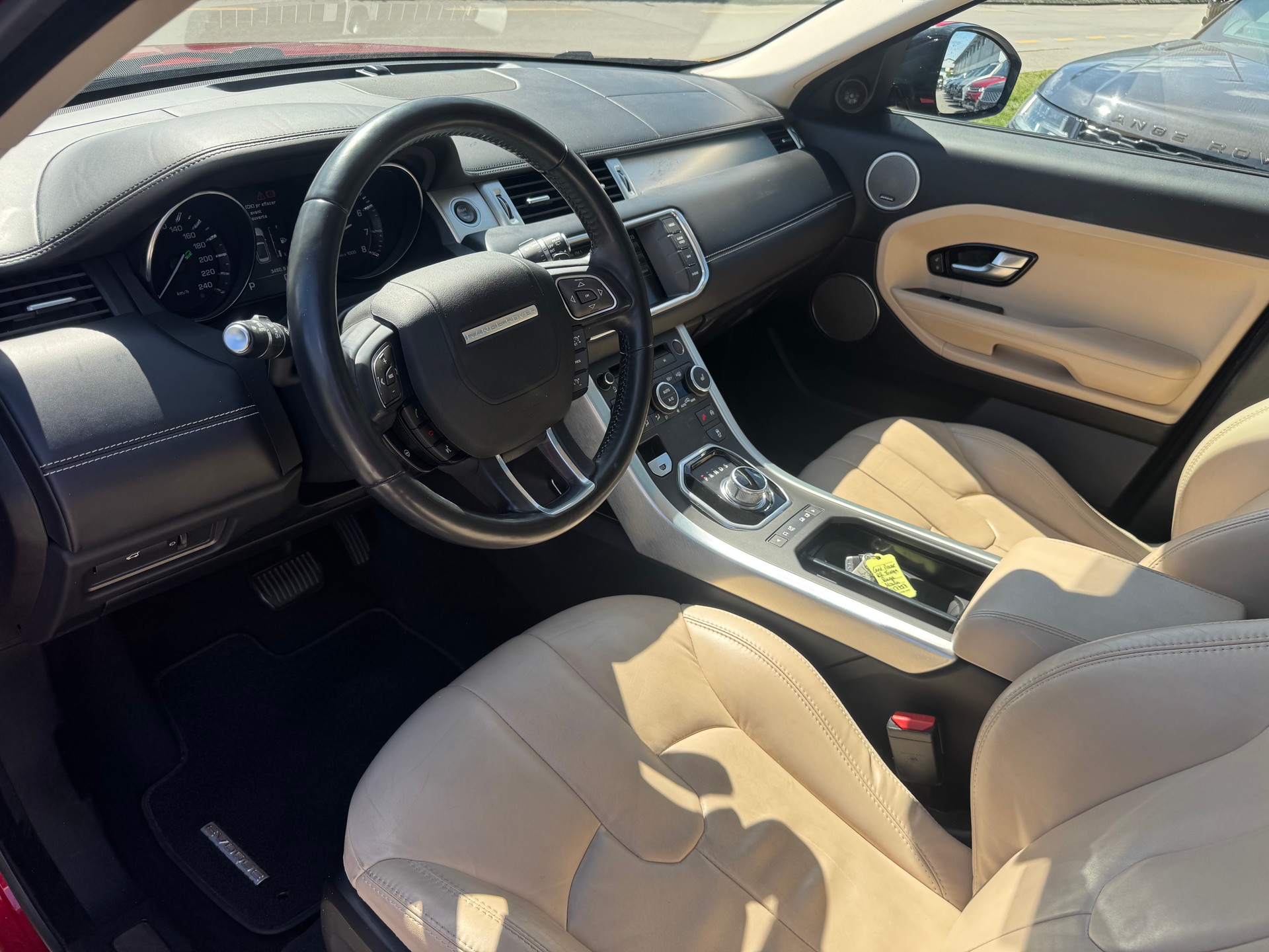 LAND ROVER Range Rover Evoque 2.0 Si4 Prestige AT9-image-17