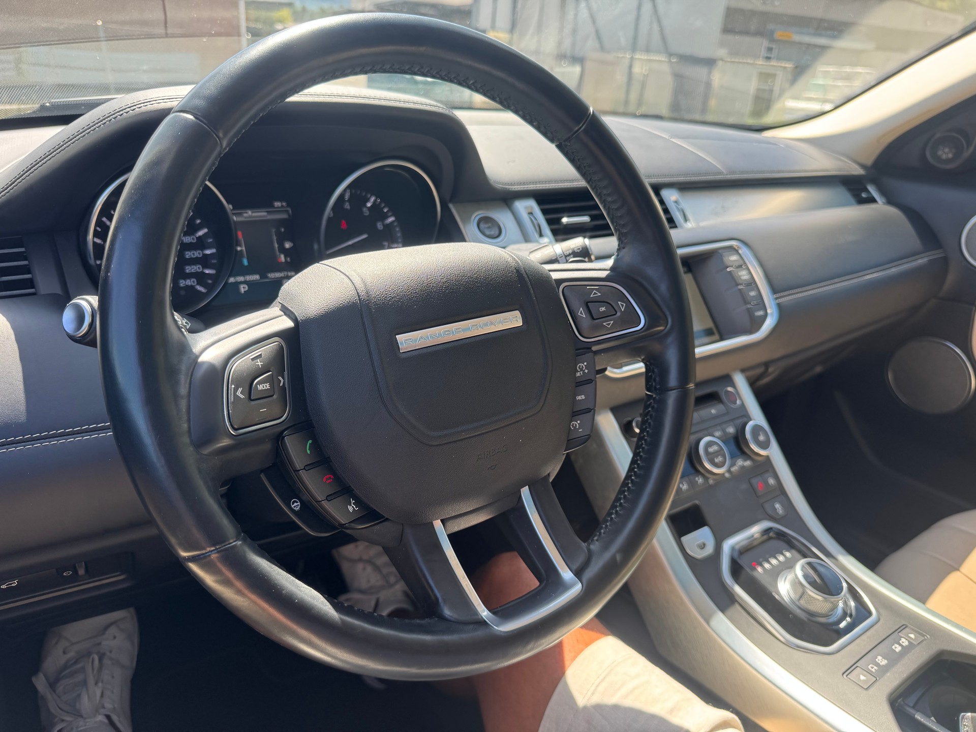 LAND ROVER Range Rover Evoque 2.0 Si4 Prestige AT9-image-26