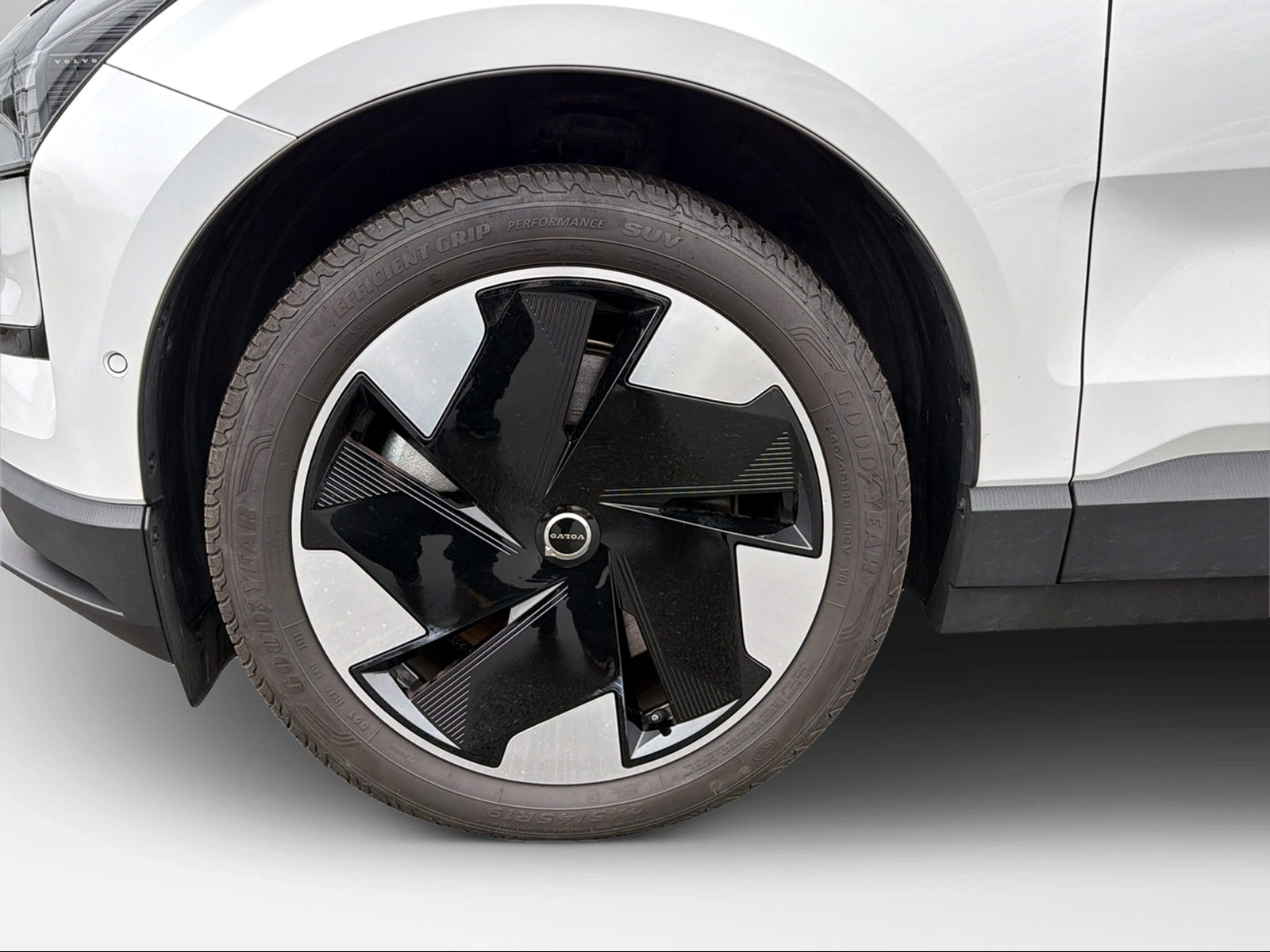 VOLVO EX30 E60 Twin Ultra AWD-image-8