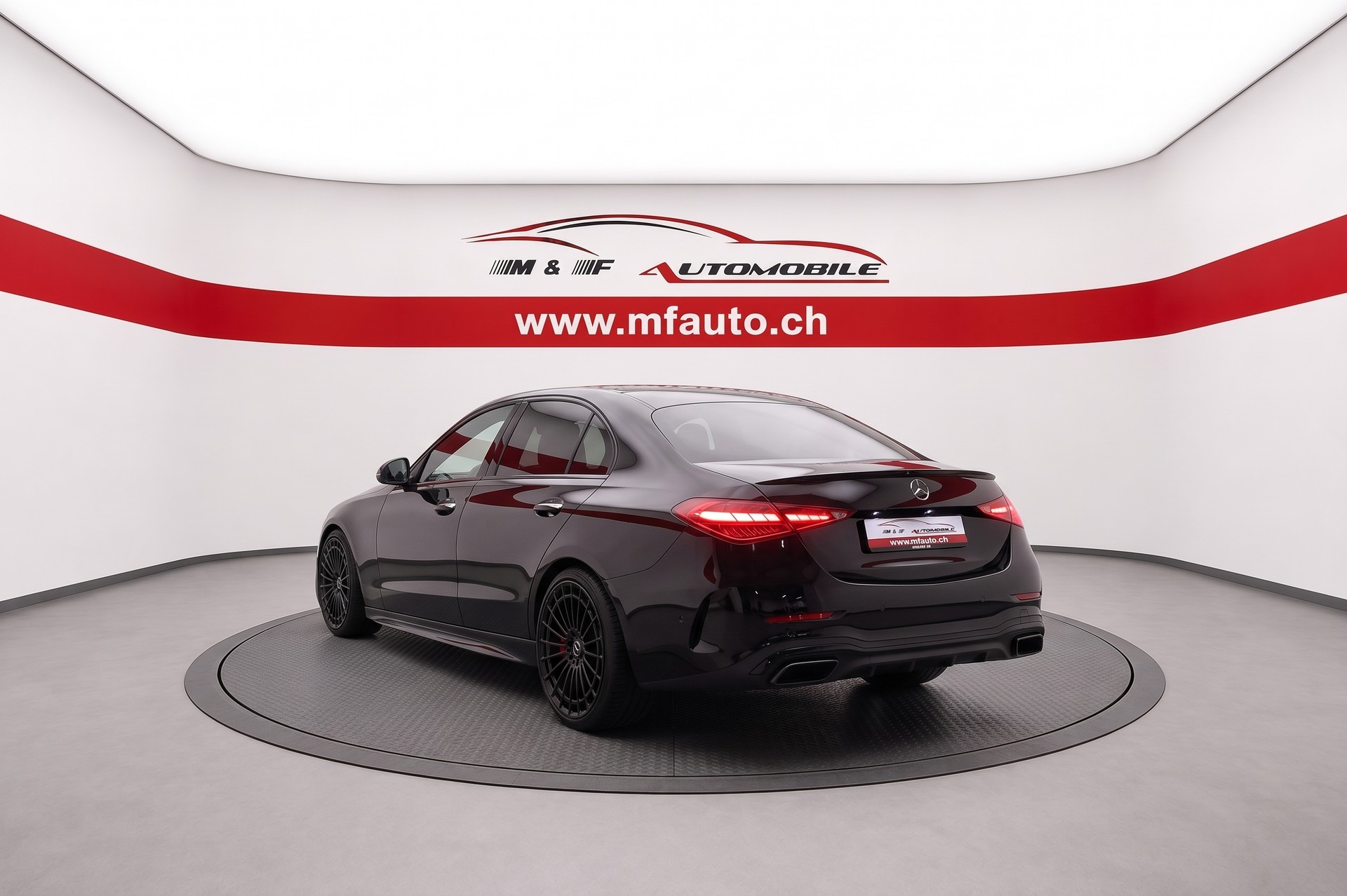 MERCEDES-BENZ C 300 AMG Line 4matic * Panorama * Pack Sport Black * Fahrassistenz Plus CH FAHRZEUG *-showroom-element-3