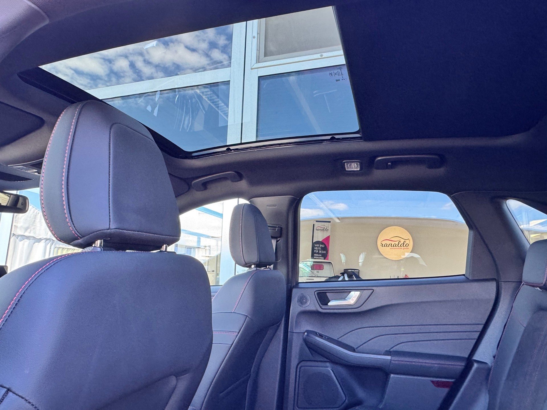 FORD Kuga 2.5 PHEV ST-Line X FWD+LED Scheinwerfer+Navigation+Rückfahrkamera+Sitz-/Lenkradheizung+ACC+Fahrassistenz+Panorama-Glasdach+-image-10