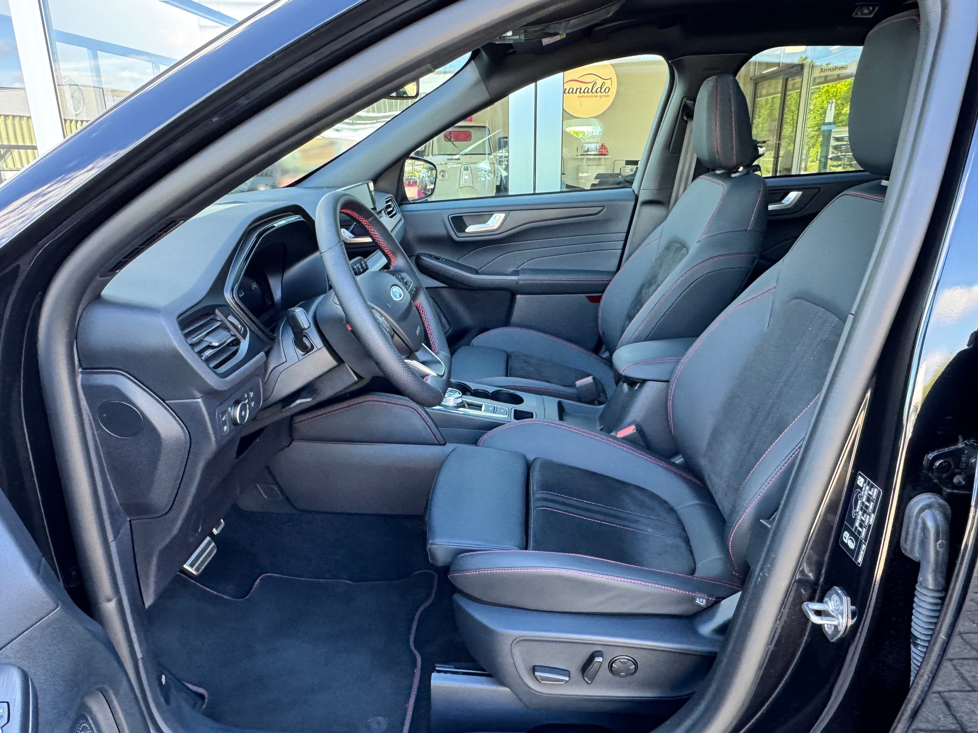 FORD Kuga 2.5 PHEV ST-Line X FWD+LED Scheinwerfer+Navigation+Rückfahrkamera+Sitz-/Lenkradheizung+ACC+Fahrassistenz+Panorama-Glasdach+-image-11
