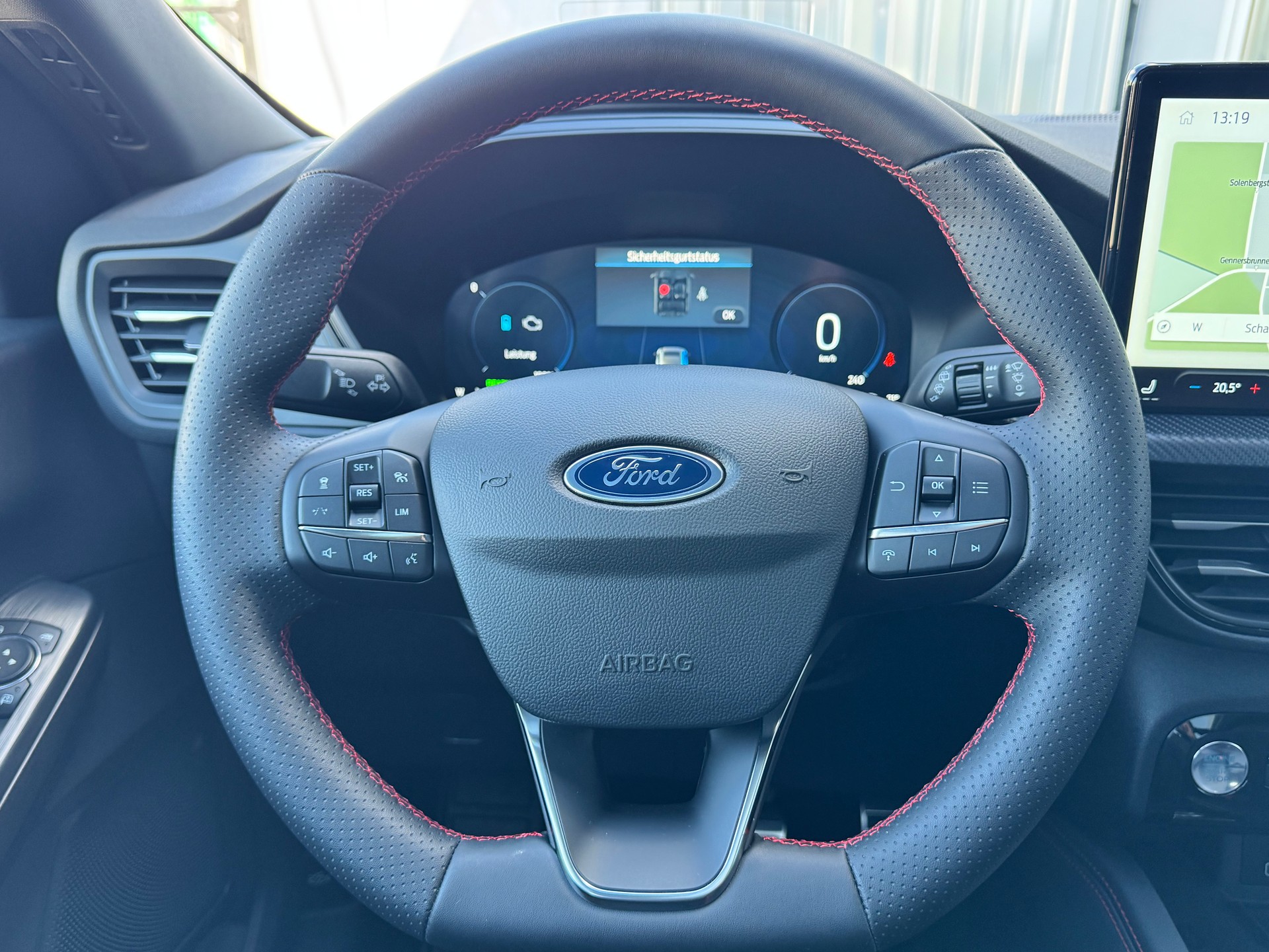 FORD Kuga 2.5 PHEV ST-Line X FWD+LED Scheinwerfer+Navigation+Rückfahrkamera+Sitz-/Lenkradheizung+ACC+Fahrassistenz+Panorama-Glasdach+-image-19