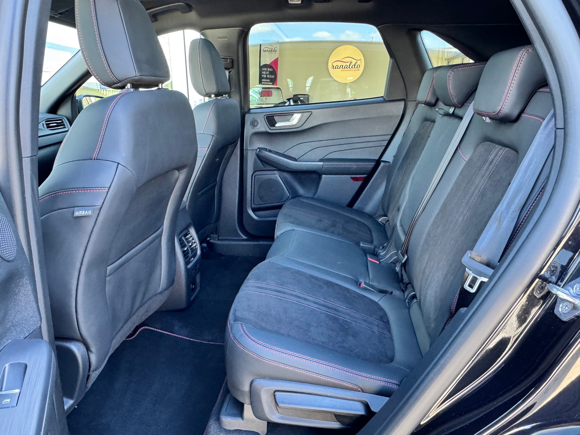 FORD Kuga 2.5 PHEV ST-Line X FWD+LED Scheinwerfer+Navigation+Rückfahrkamera+Sitz-/Lenkradheizung+ACC+Fahrassistenz+Panorama-Glasdach+-image-9