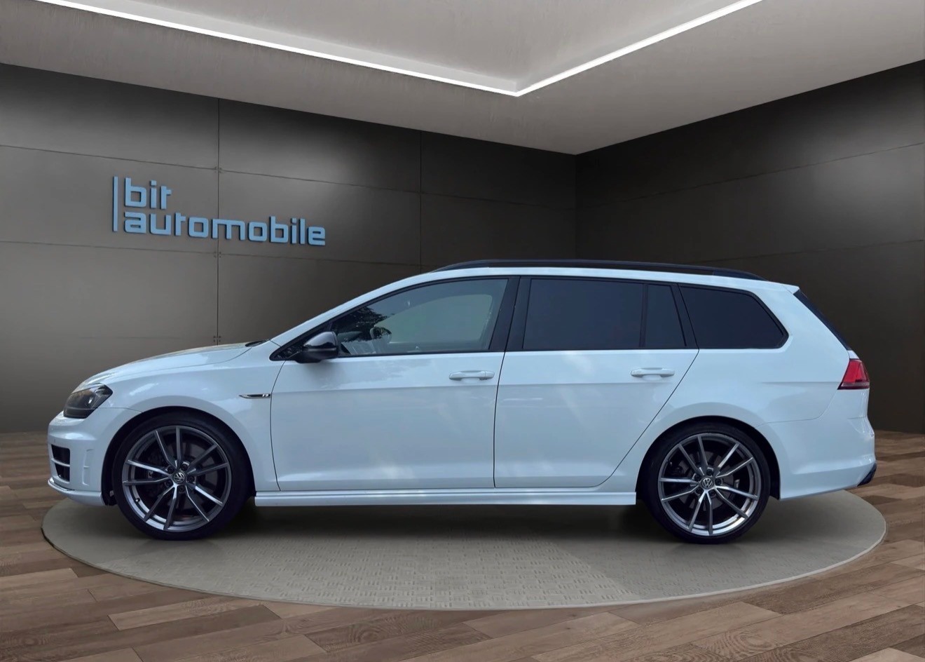 VW VW VW Variant 2.0 TSI R 4 Motion DSG-image-2
