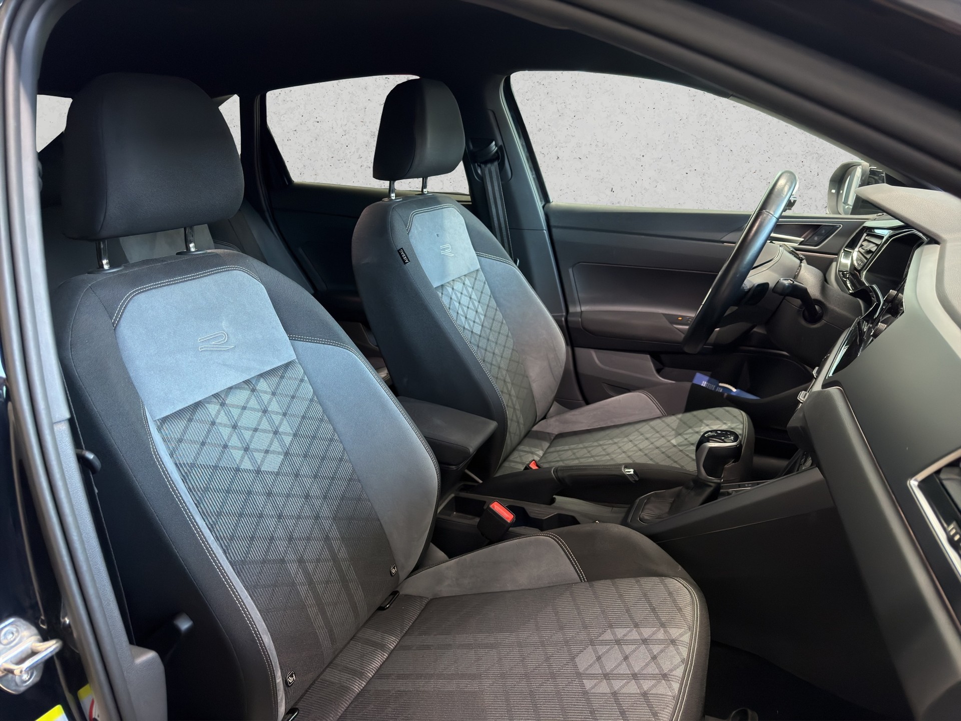 VW Taigo 1.5 TSI R-Line DSG-image-11