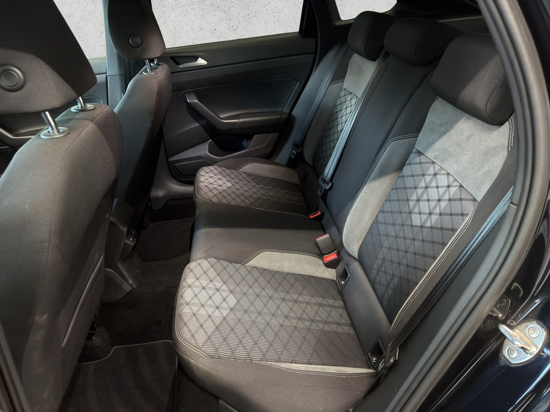 VW Taigo 1.5 TSI R-Line DSG-image-9