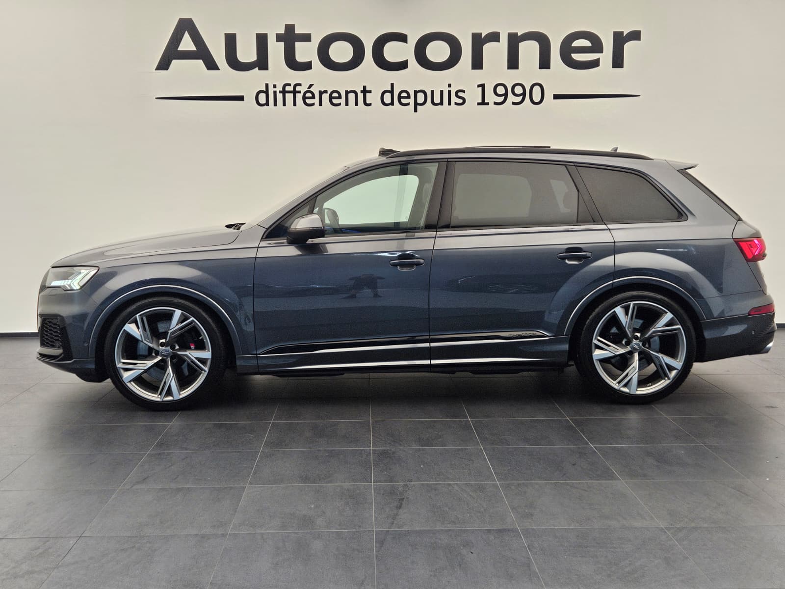 AUDI SQ7 TFSI quattro tiptronic-showroom-element-1