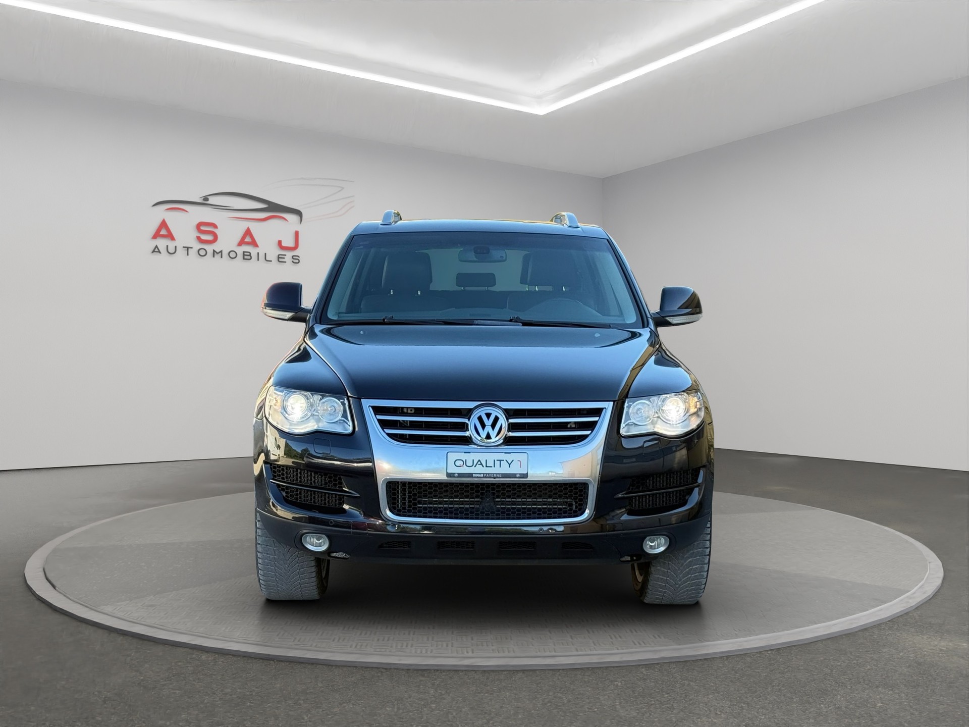 VW Touareg 3.0 TDI Tiptronic-image-1