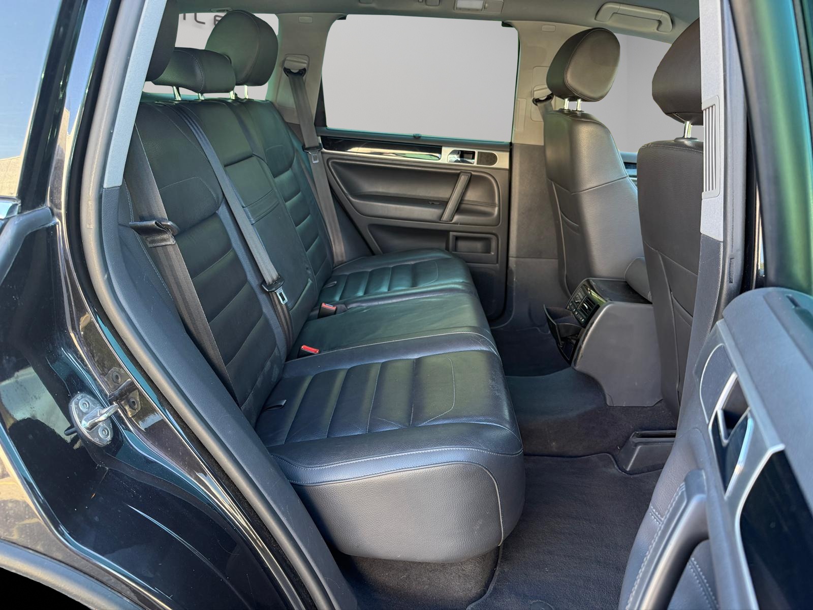 VW Touareg 3.0 TDI Tiptronic-image-14