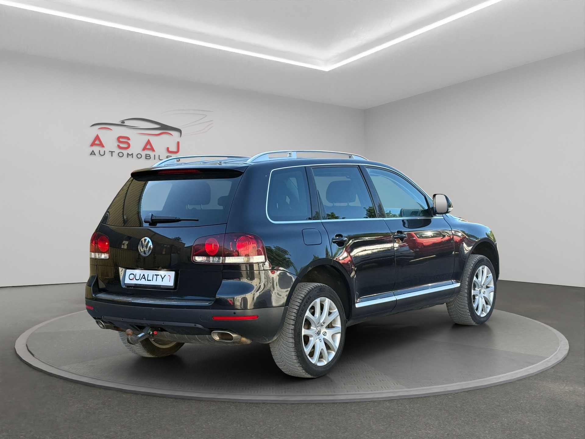 VW Touareg 3.0 TDI Tiptronic-image-6