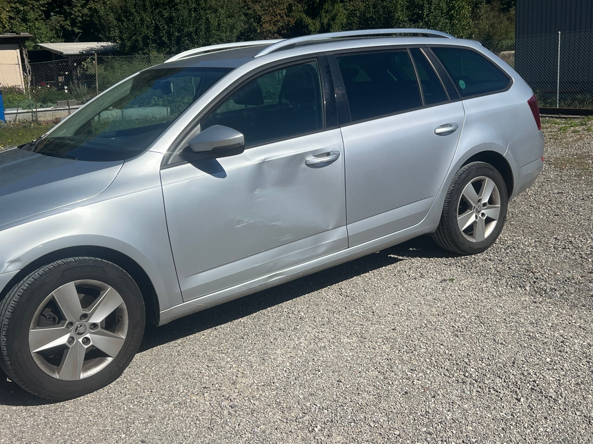 SKODA Octavia Combi 1.4 TSI Elegance-image-1