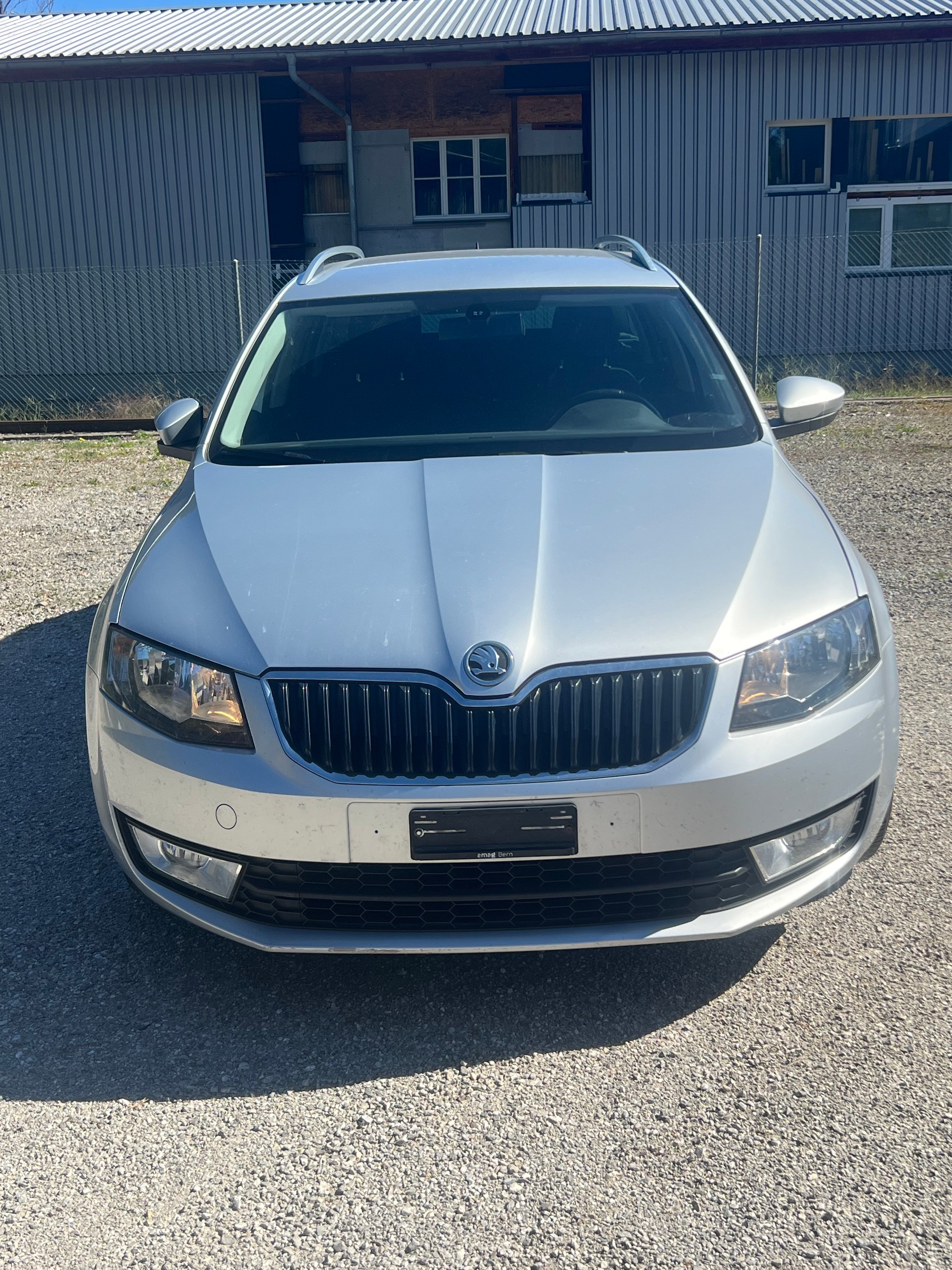SKODA Octavia Combi 1.4 TSI Elegance-image-0