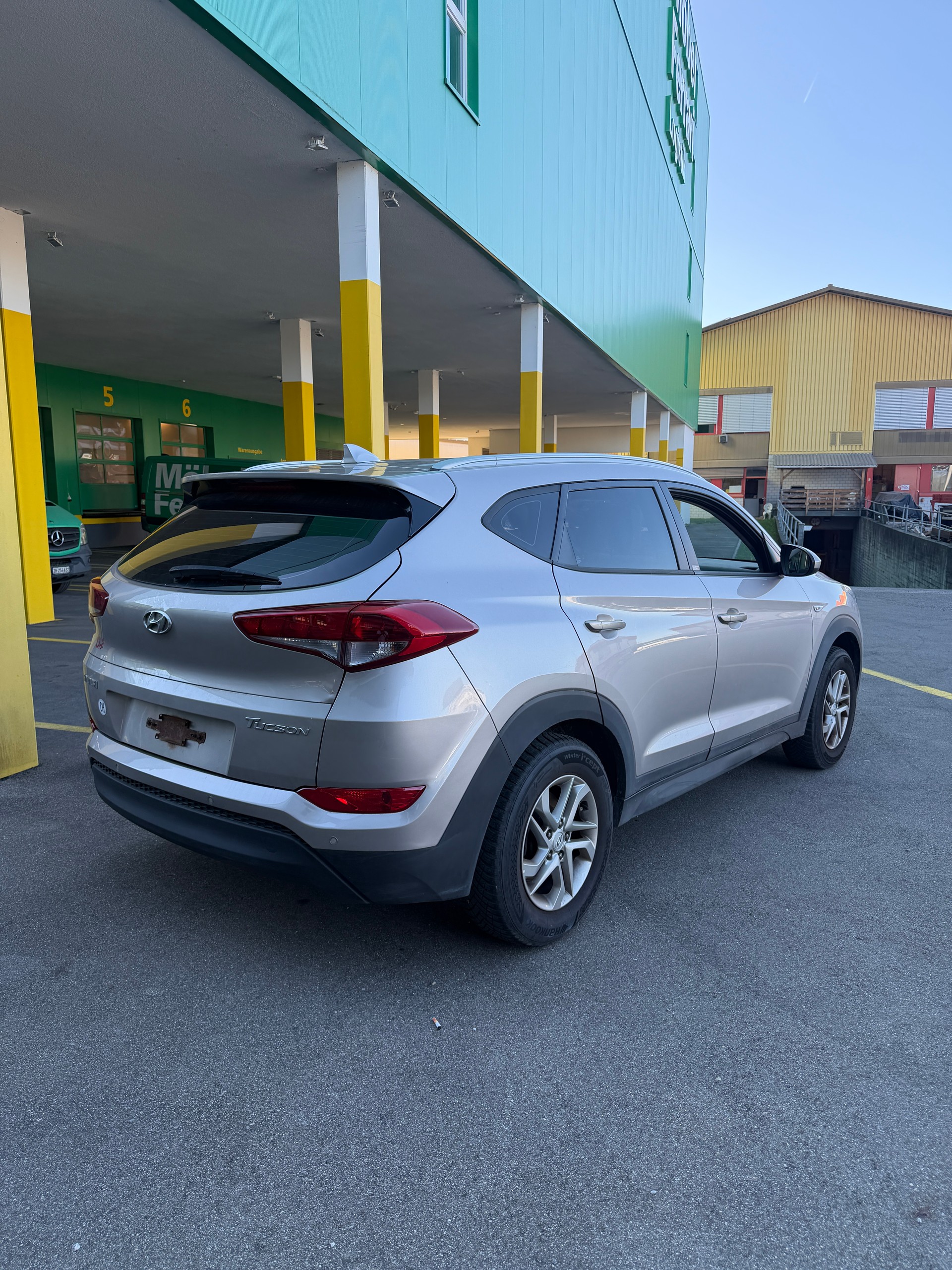 HYUNDAI Tucson 1.7 CRDI Plena 2WD-image-6