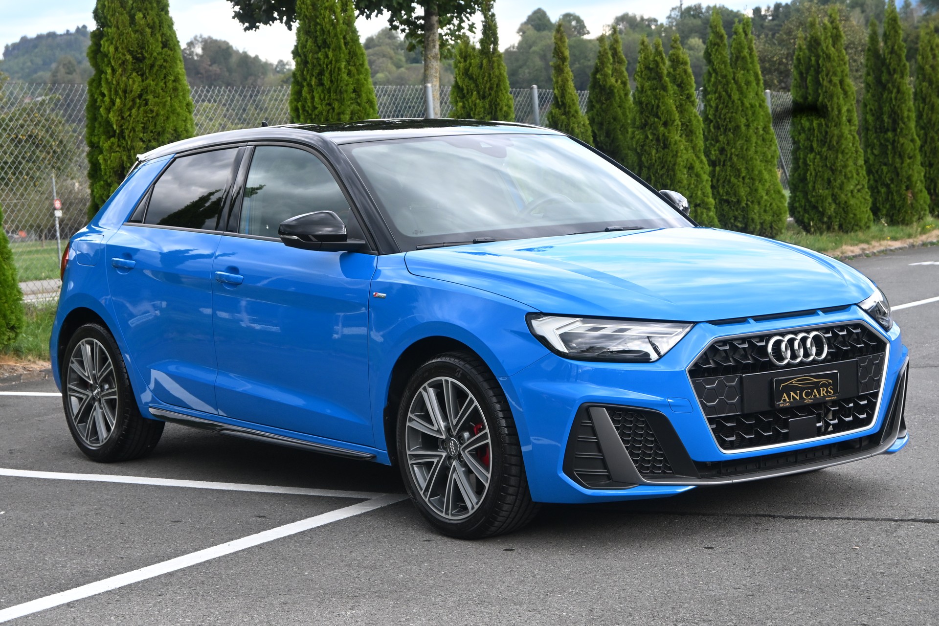 AUDI A1 SPORTBACK 35 TFSI S LINE S-TRONIC FRISCH AB MFK UND GROSSEM SERVICE INNEN AUSSEN WIE NEU 8 FACH BEREIFT TOP ANGEBOT!!!!!!-image-2