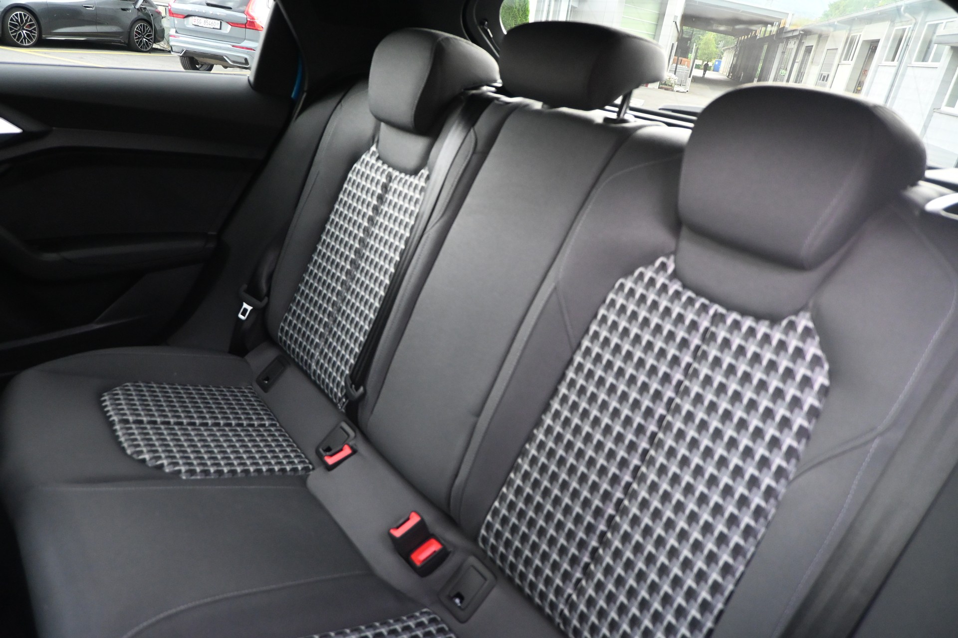 AUDI A1 SPORTBACK 35 TFSI S LINE S-TRONIC FRISCH AB MFK UND GROSSEM SERVICE INNEN AUSSEN WIE NEU 8 FACH BEREIFT TOP ANGEBOT!!!!!!-image-23
