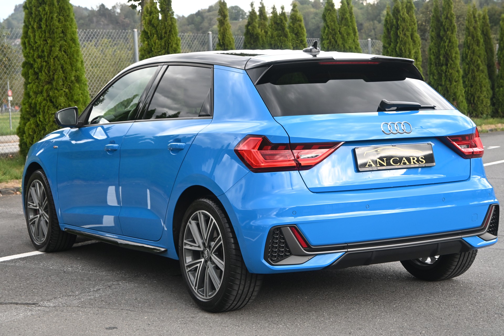 AUDI A1 SPORTBACK 35 TFSI S LINE S-TRONIC FRISCH AB MFK UND GROSSEM SERVICE INNEN AUSSEN WIE NEU 8 FACH BEREIFT TOP ANGEBOT!!!!!!-image-12