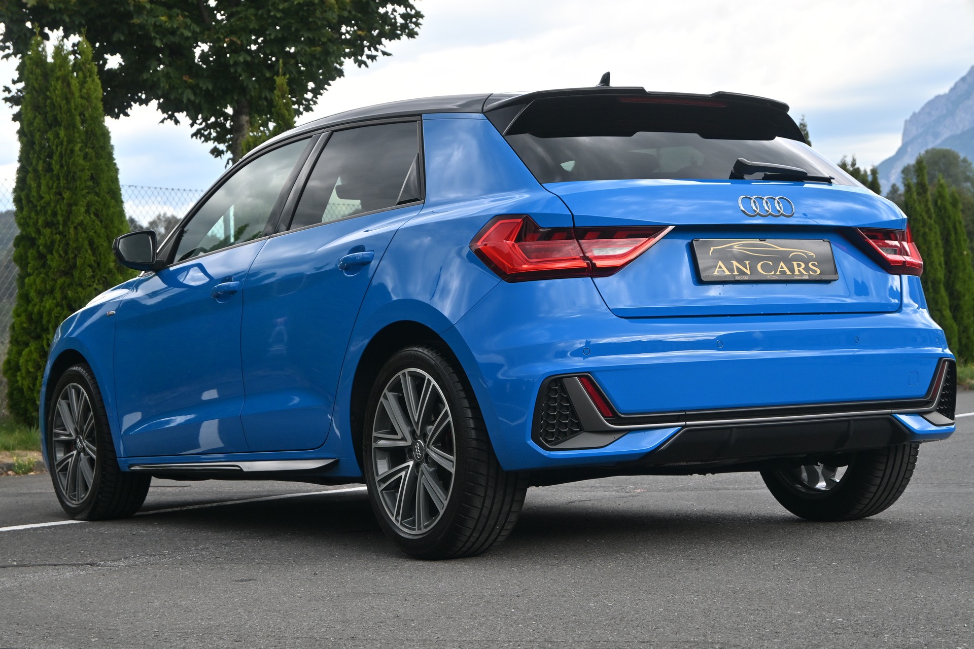 AUDI A1 SPORTBACK 35 TFSI S LINE S-TRONIC FRISCH AB MFK UND GROSSEM SERVICE INNEN AUSSEN WIE NEU 8 FACH BEREIFT TOP ANGEBOT!!!!!!-image-11