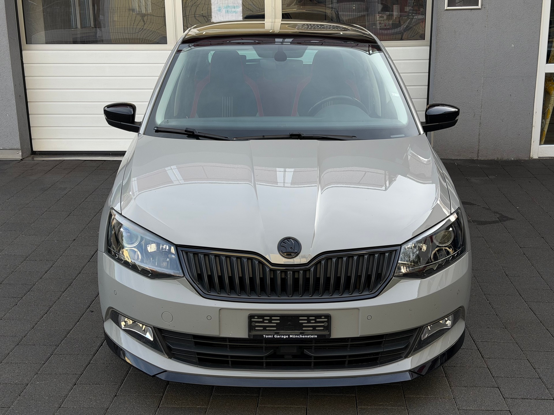 SKODA Fabia 1.2 TSI Monte Carlo*Ab MFK&Service*Panoramaglasdach*8-Fach Räder*Monte Carlo Edition*-image-3