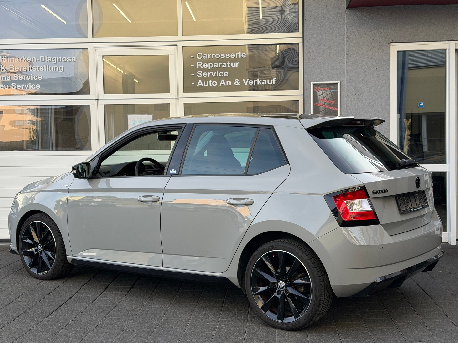 SKODA Fabia 1.2 TSI Monte Carlo*Ab MFK&Service*Panoramaglasdach*8-Fach Räder*Monte Carlo Edition*-image-7