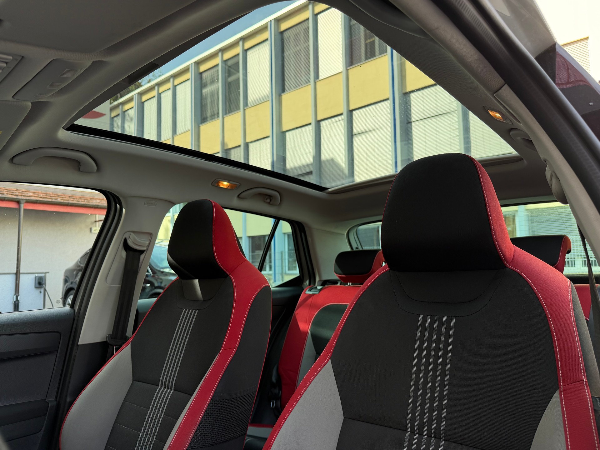 SKODA Fabia 1.2 TSI Monte Carlo*Ab MFK&Service*Panoramaglasdach*8-Fach Räder*Monte Carlo Edition*-image-12