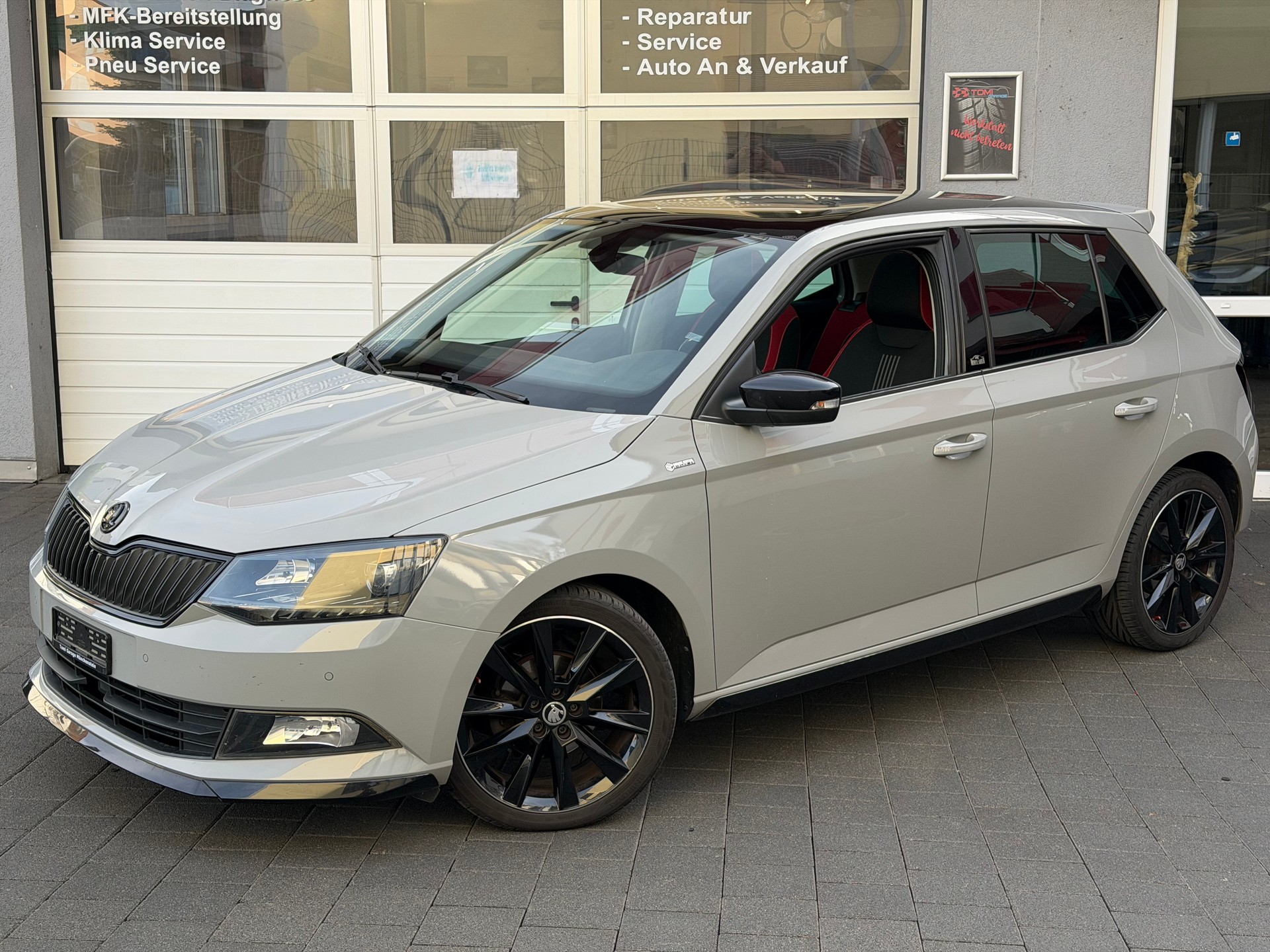 SKODA Fabia 1.2 TSI Monte Carlo*Ab MFK&Service*Panoramaglasdach*8-Fach Räder*Monte Carlo Edition*-image-0